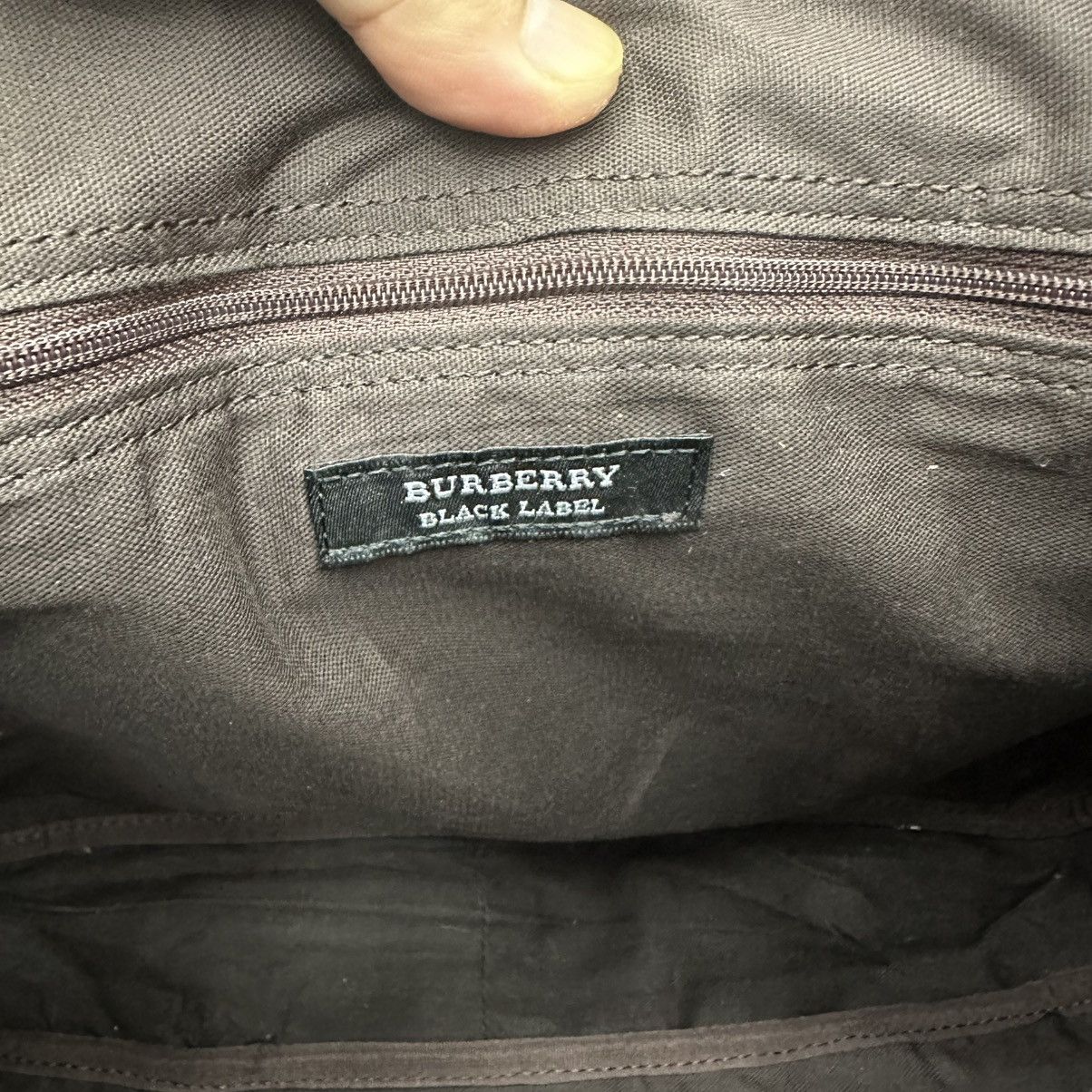 Burberry ‼️YES‼️ AUTHENTIC BURBERRY BLACK LABEL MESSENGER SHOULDER BAG Size ONE SIZE - 13 Thumbnail