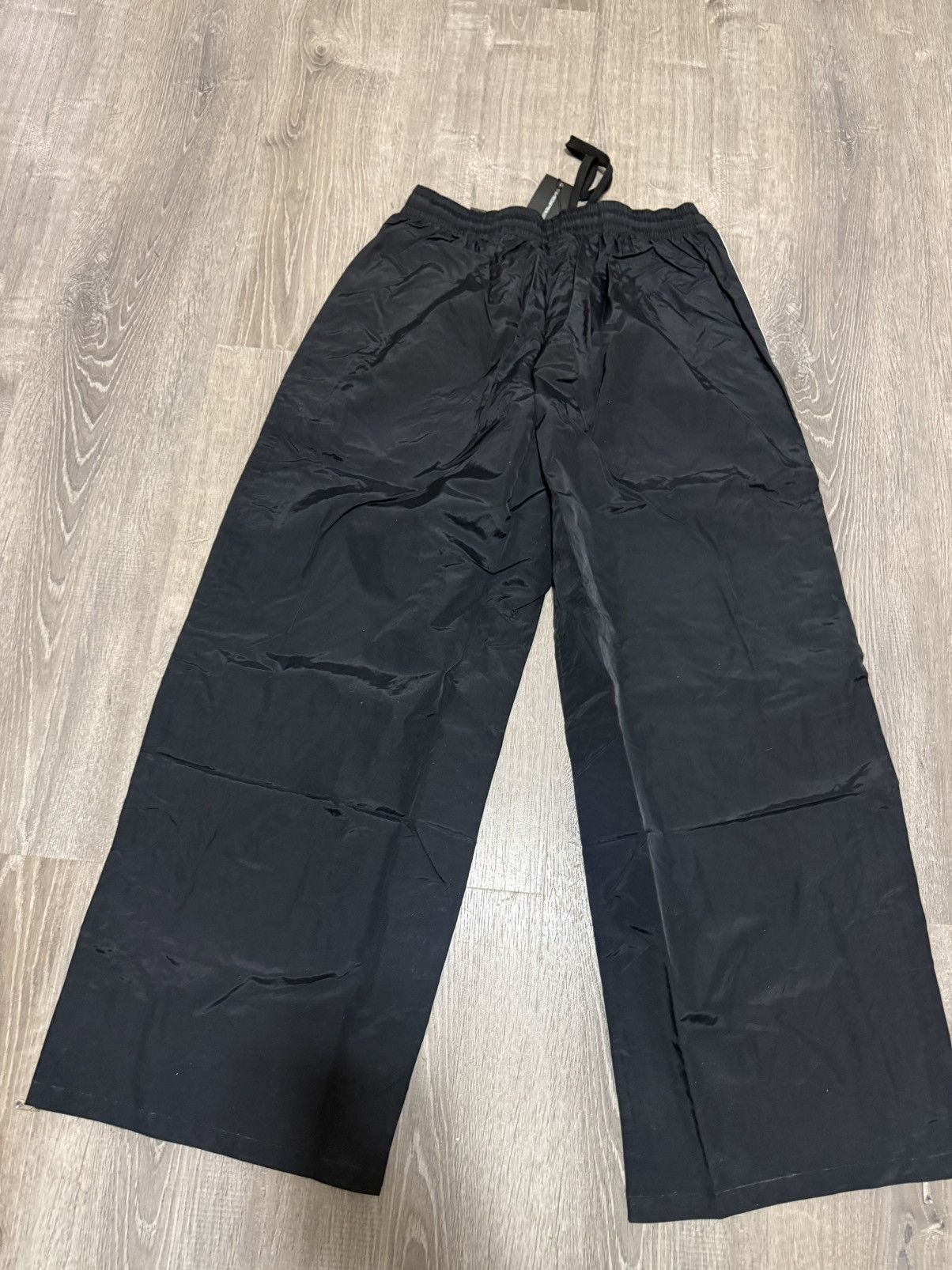 The GV Gallery GV Gallery Raspberry Hills D Will Sweats Size Medium Size US 33 - 9 Thumbnail