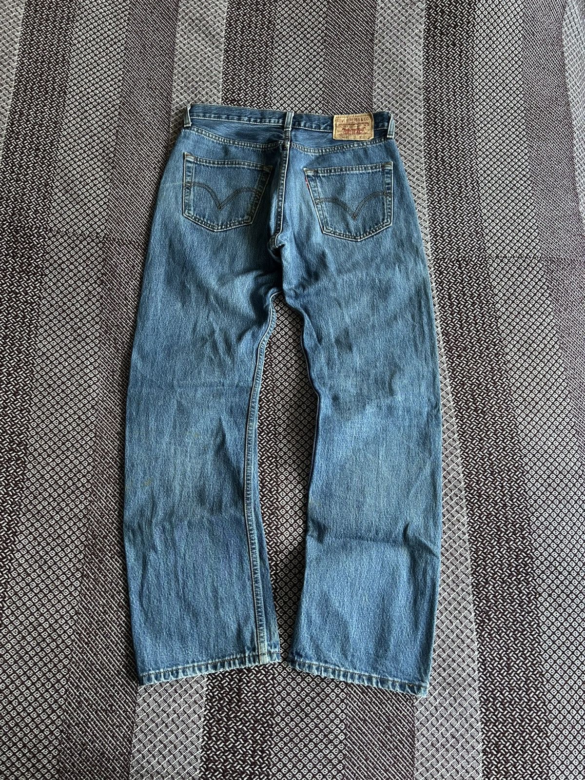 Levi's Vintage Levis 501 Denim Wash Dirty Jeans Streetwear Size W32 Size US 32 / EU 48 - 1 Thumbnail