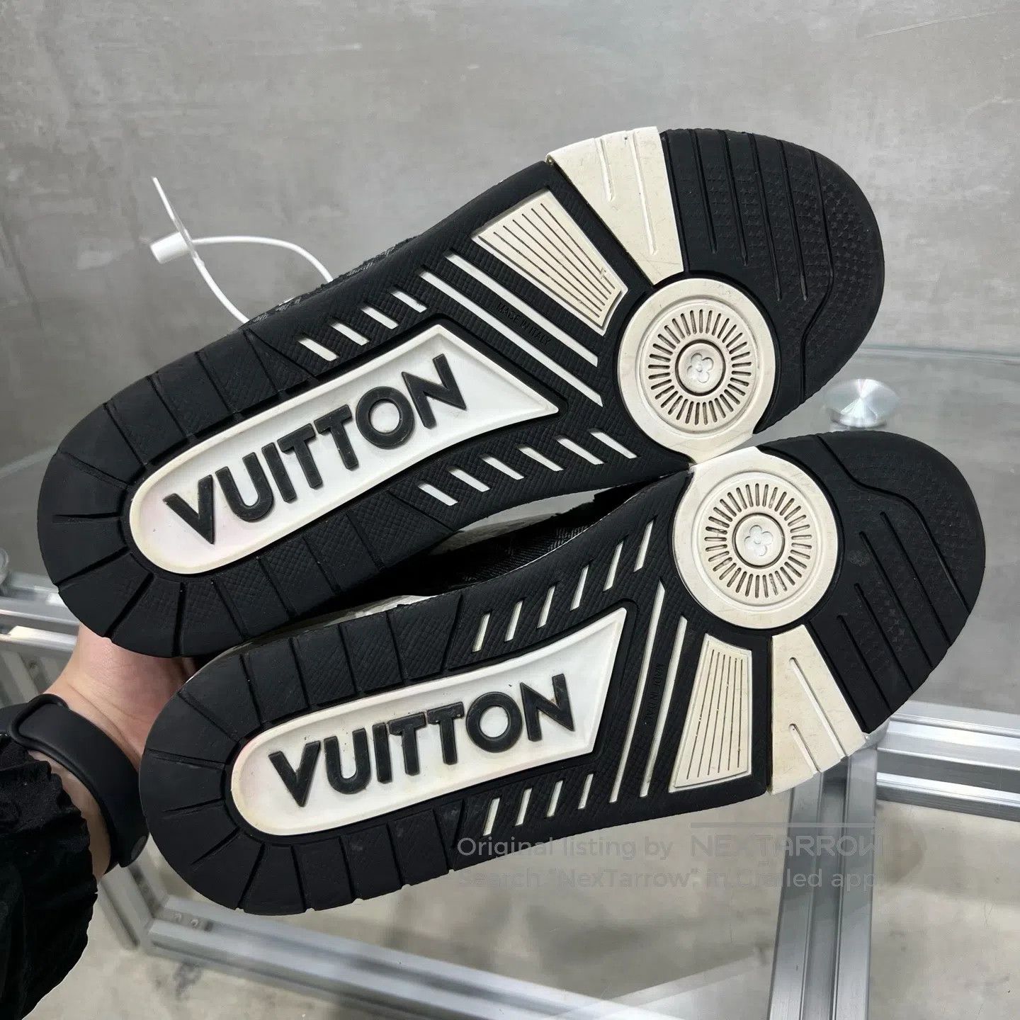 Louis Vuitton Louis Vuitton Trainer Black and White Jeans shoes Size US 7 / EU 40 - 7 Thumbnail