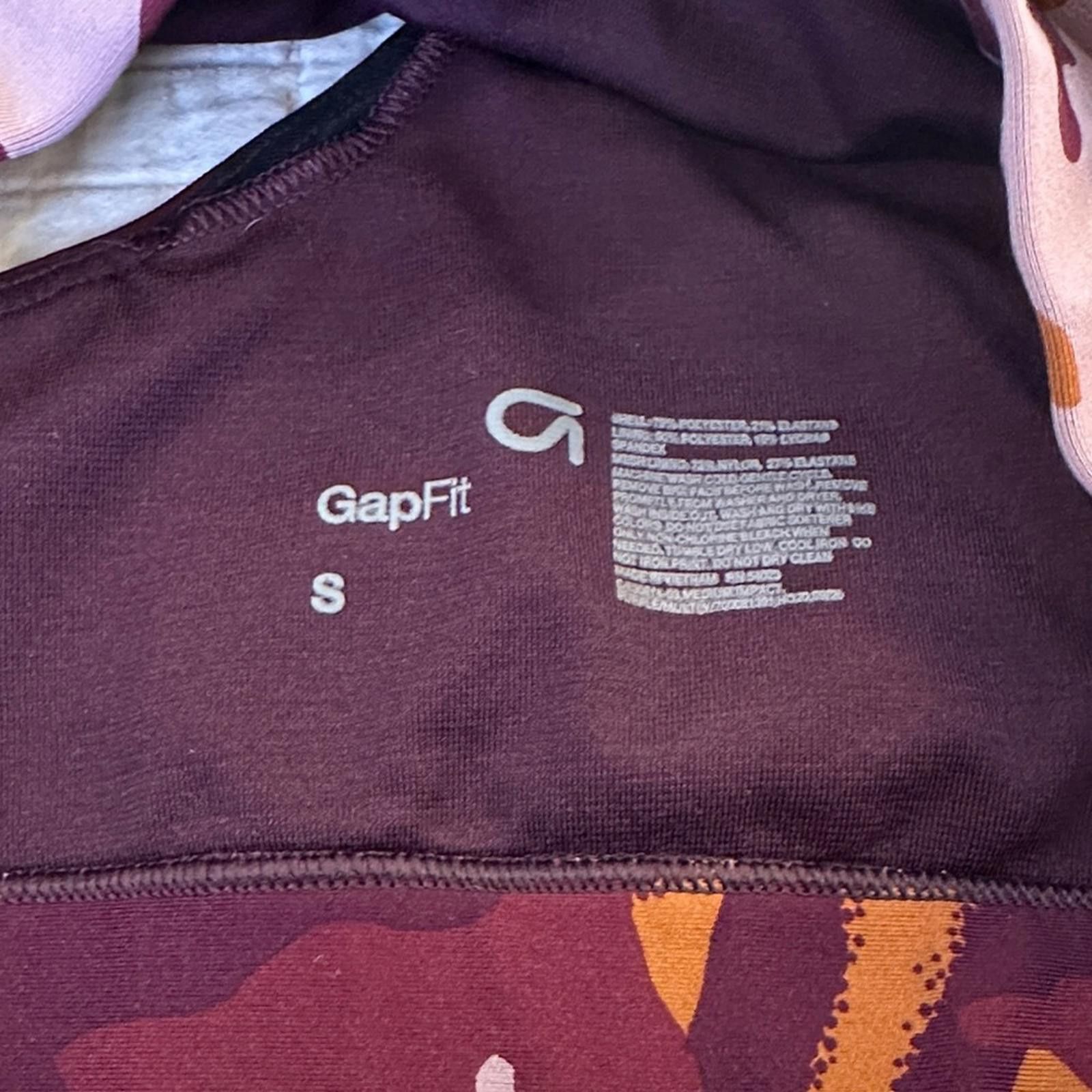 Gap Gap Fit Small Sports Bra Medium Impact Crossback Racerback Size ONE SIZE - 3 Thumbnail