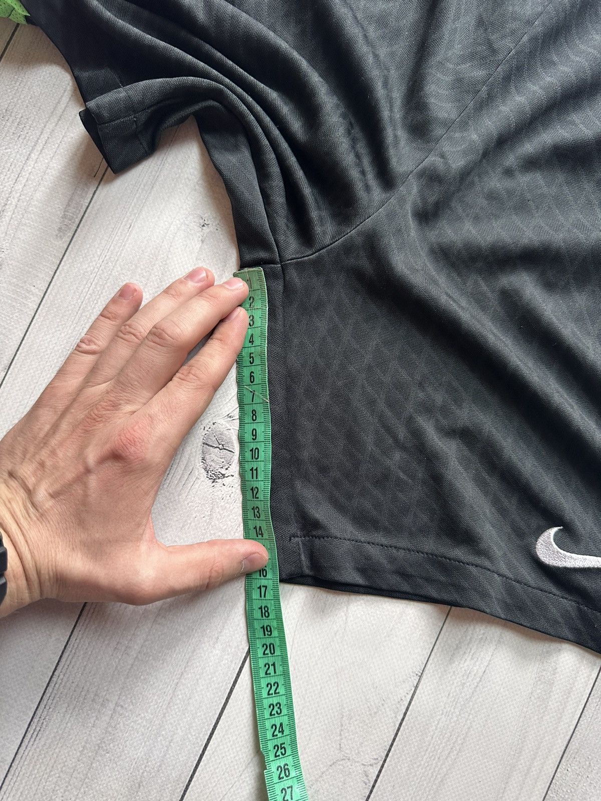 Nike Nike Liverpool soccer shorts logo green line size Xs/S Size US 29 - 10 Thumbnail