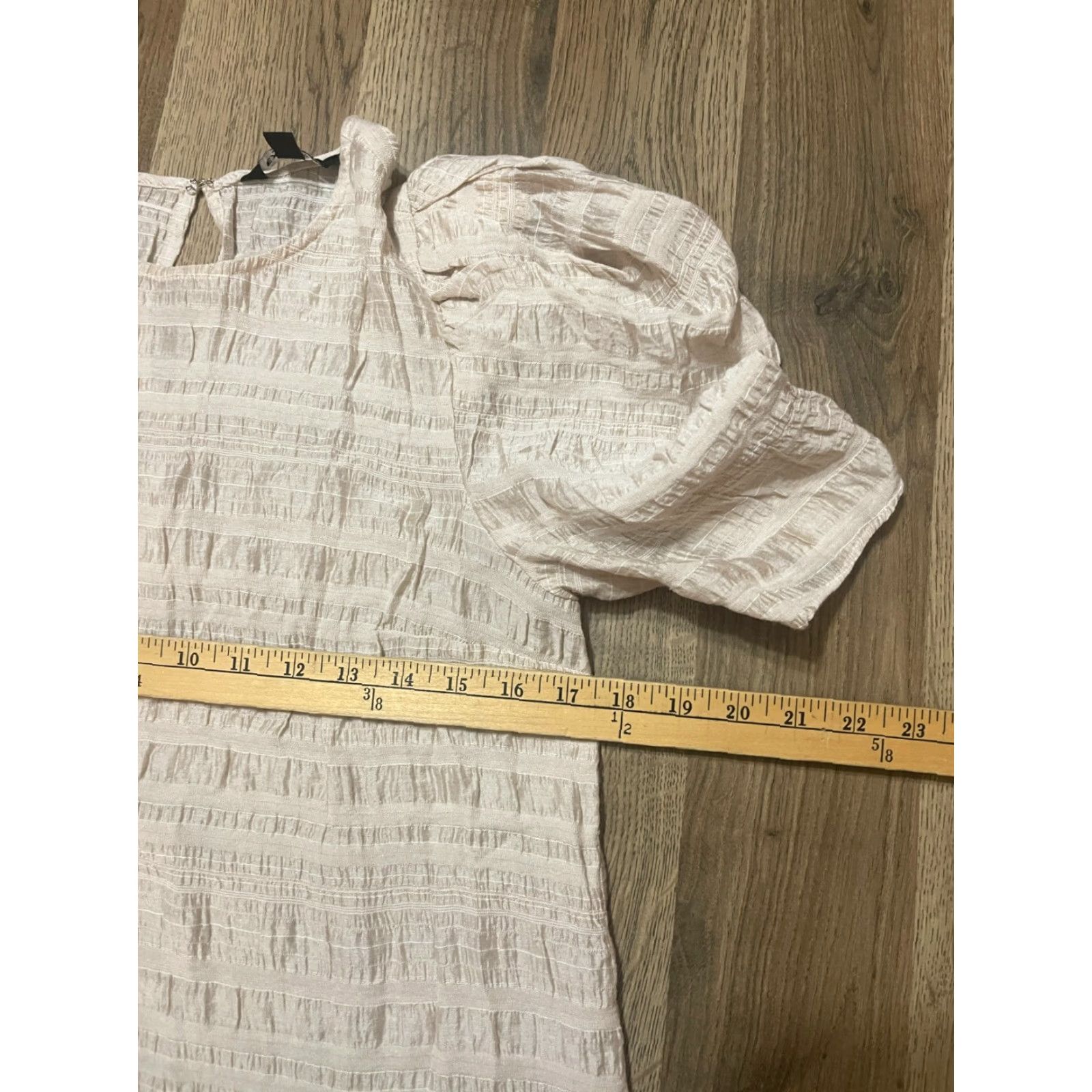 Express Express Shirt Women's Medium, Puff Sleeve, Tan, Brown - Casual T-Shirt, Round Neck, Short Sleeve, Solid, Regular Fit, Express - Womens Size M / US 6-8 / IT 42-44 - 5 Thumbnail