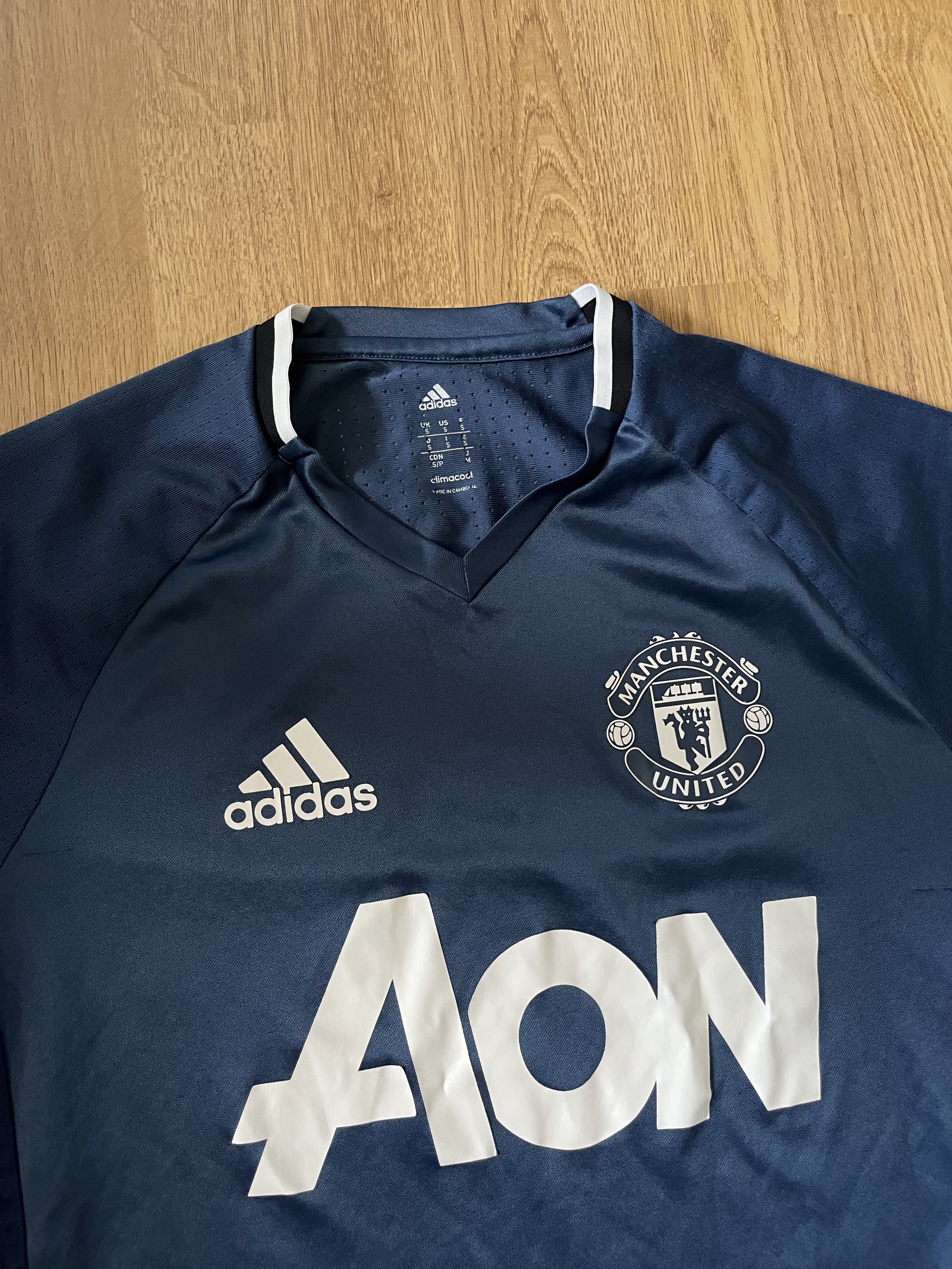 Adidas Manchesret United Adidas training Football kit Size US S / EU 44-46 / 1 - 2 Thumbnail