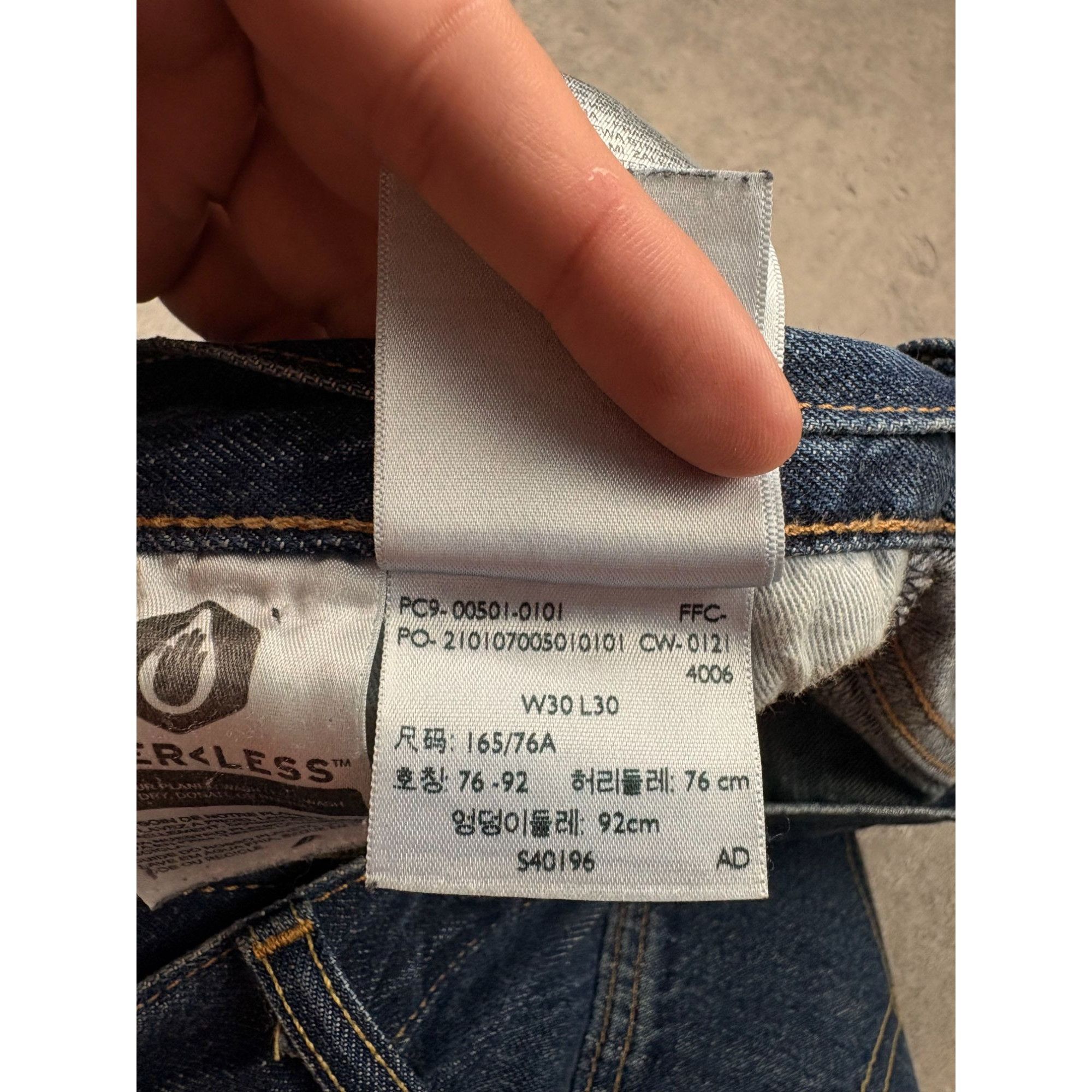 Levi's Authentic Levi's 501 Original Jeans - Size W30 L30 - Vintage Size US 30 / EU 46 - 11 Thumbnail