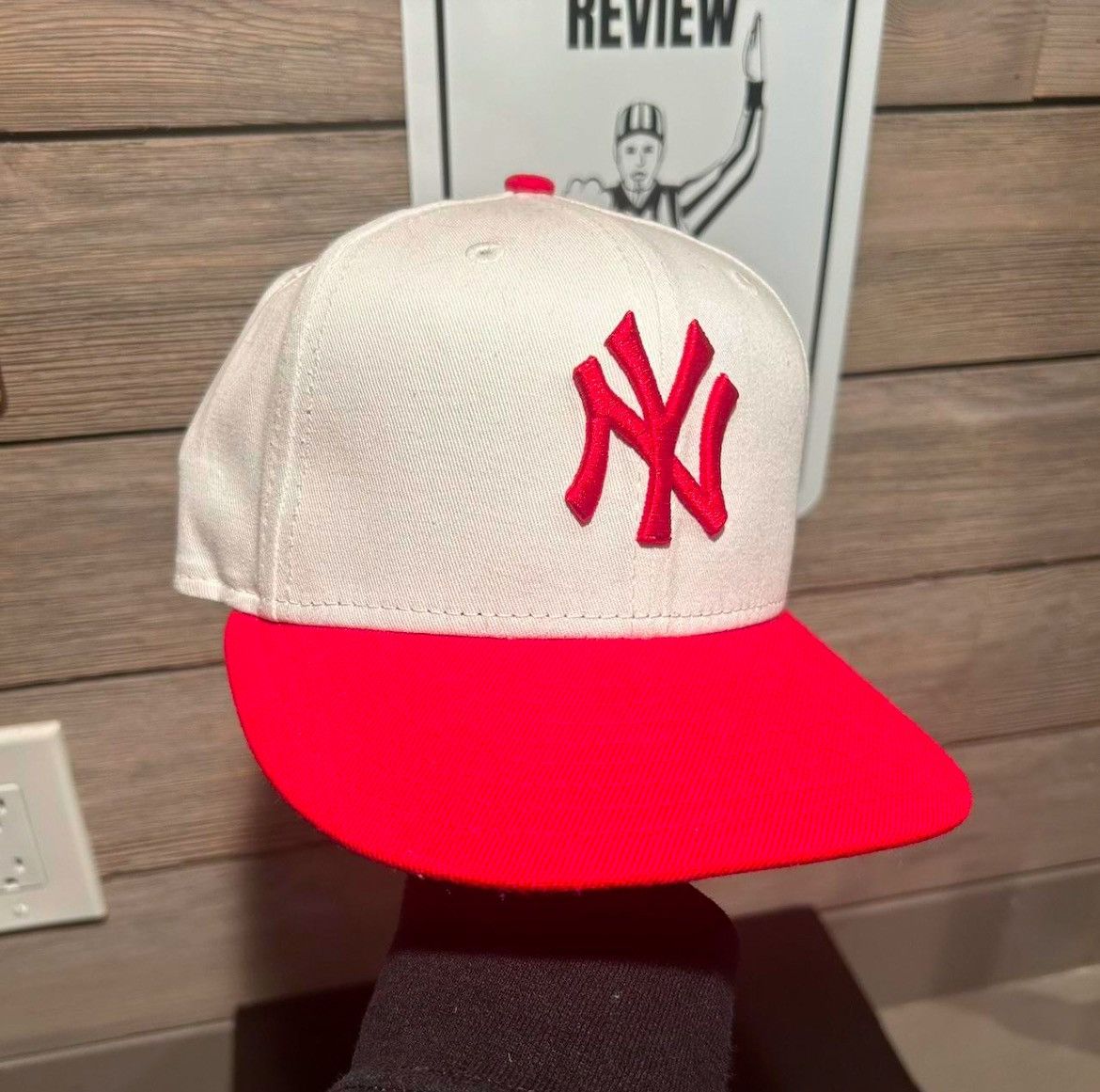 MLB × New Era Red and White New York Yankees fitted Cap Size 7 Size ONE SIZE - 1 Thumbnail