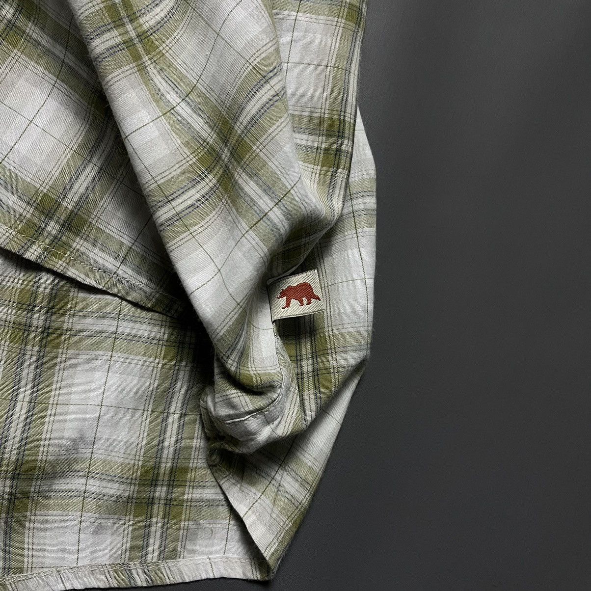 Dakota Grizzly × Vintage Dakota Grizzly Y2K Style Button Up Shirt Size US L / EU 52-54 / 3 - 5 Thumbnail