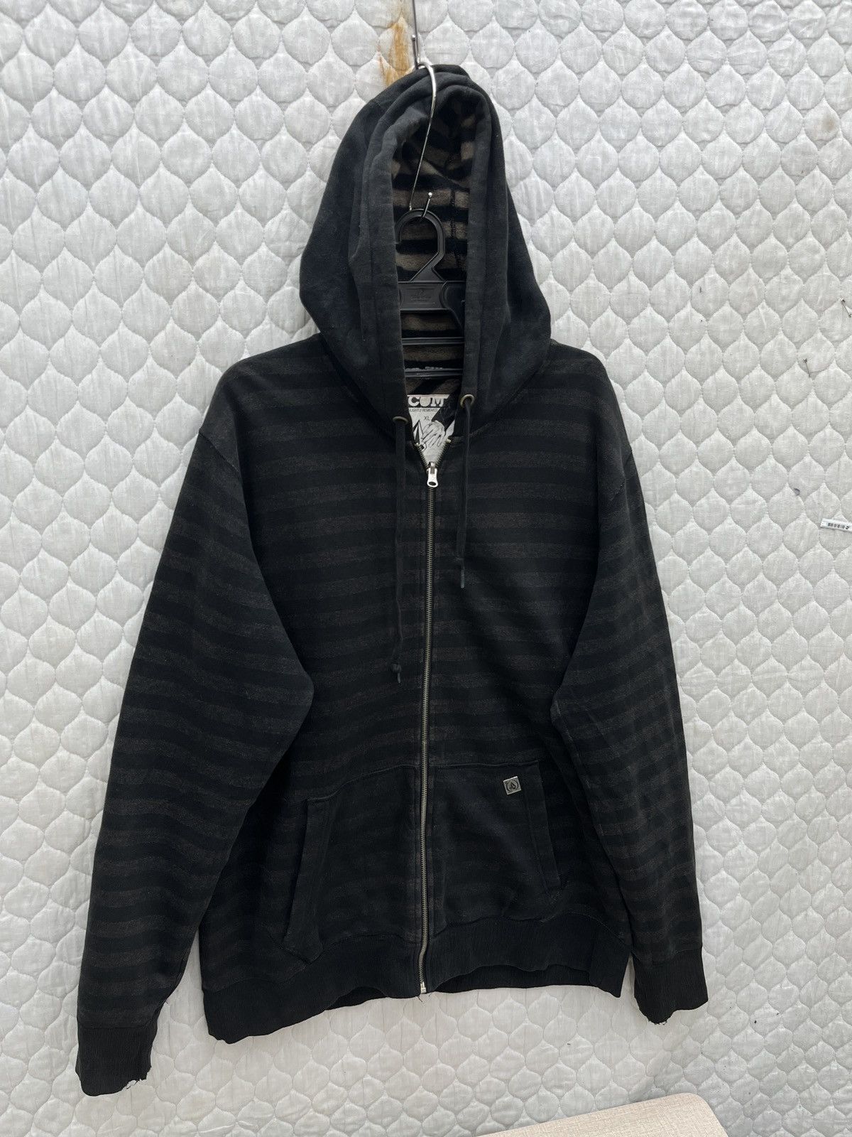 Volcom 🔥🔥🔥STEALS VOLCOM TIMELESS STRIPEP HOODIE SWEATER Size US L / EU 52-54 / 3 - 3 Thumbnail