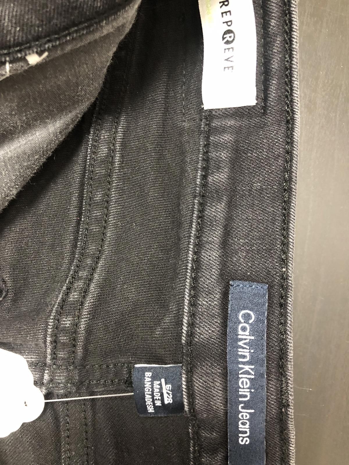 Designer Calvin Klein Jeans Women's Black Skinny Fit Denim Size 28" / US 6 / IT 42 - 7 Thumbnail