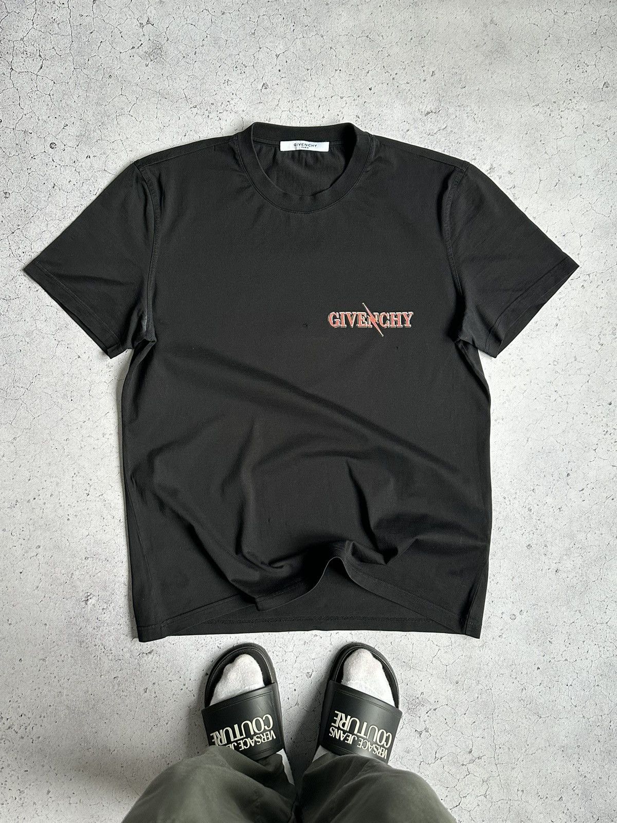 Givenchy scorpion tee best sale