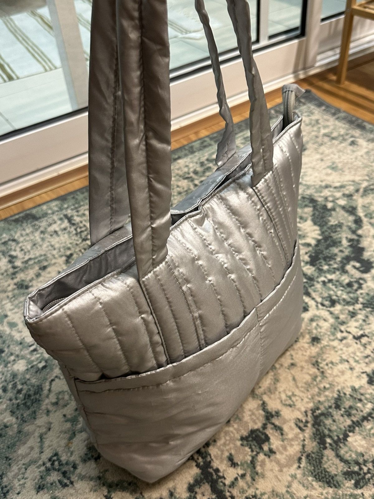 Issey Miyake Plantation By Issey Miyake Silver Puffer Tote Bag Size ONE SIZE - 6 Thumbnail