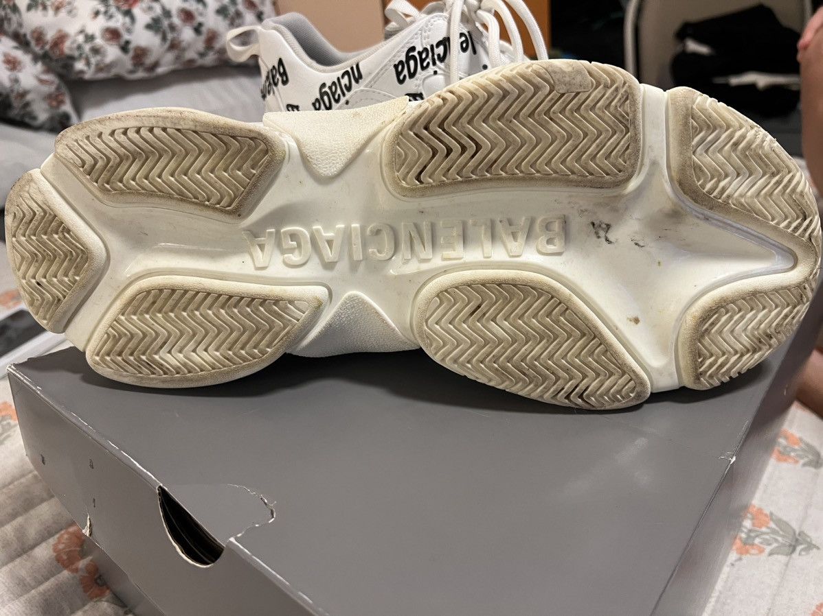 Balenciaga Balenciaga White w/ Large “Balenciaga” Print All Over Size US 12 / EU 45 - 7 Thumbnail