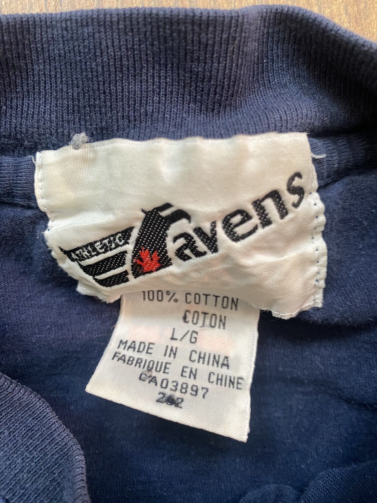 Other Vintage Toronto Maple Leafs Navy Blue T-Shirt from the 90s, Size US L / EU 52-54 / 3 - 3 Thumbnail