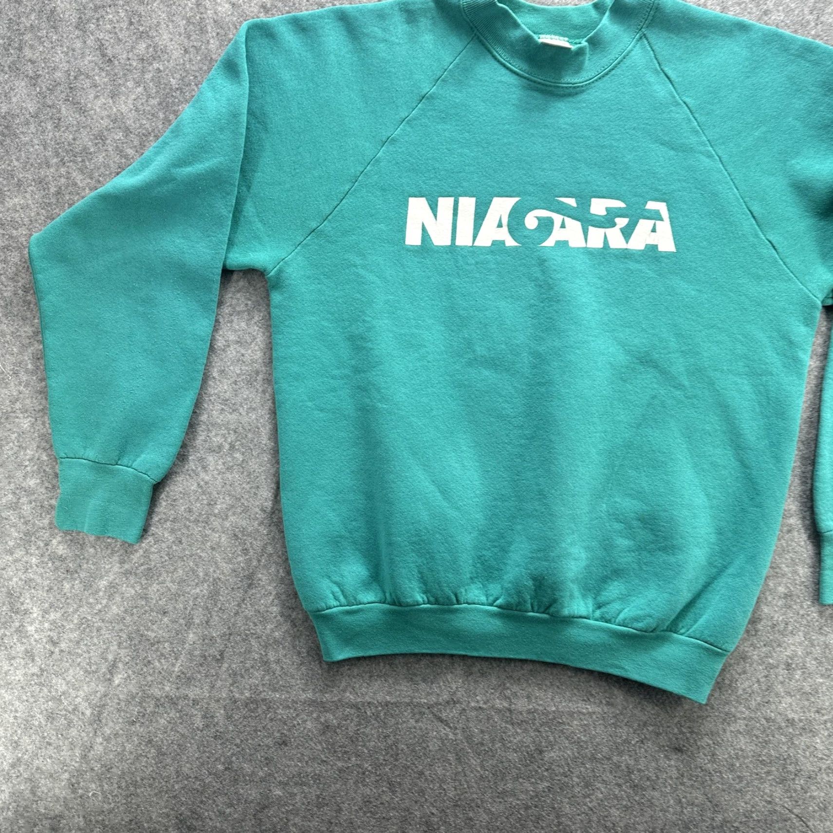Fruit Of The Loom VINTAGE Niagara Sweatshirt Mens Large Teal Green Crewneck Fruit Of Loom 90s 80s Size US L / EU 52-54 / 3 - 3 Thumbnail