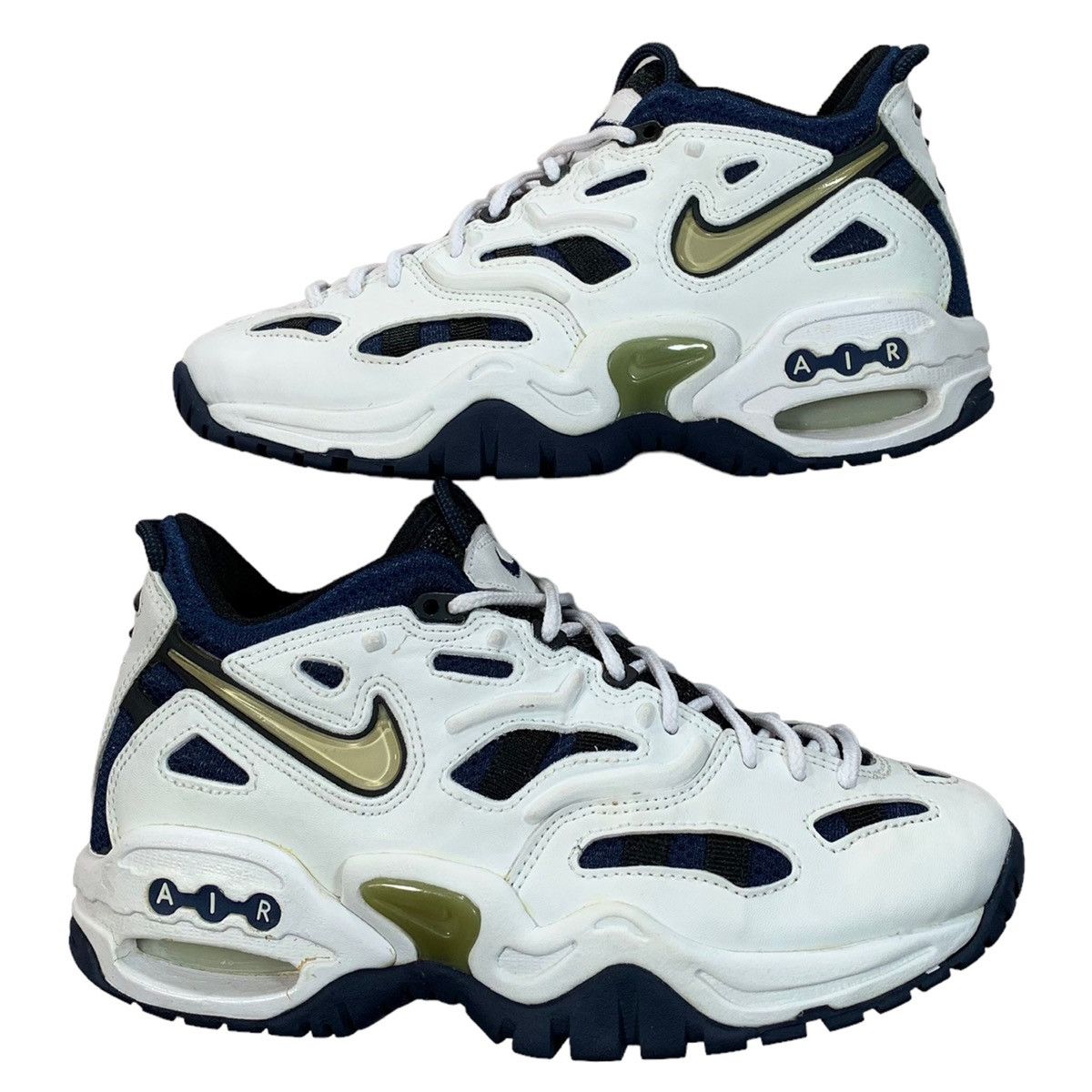 Nike Vintage Nike Air Dagger White Navy 1997 Sneaker Not Wearable Size US 7.5 / EU 40-41 - 1 Thumbnail