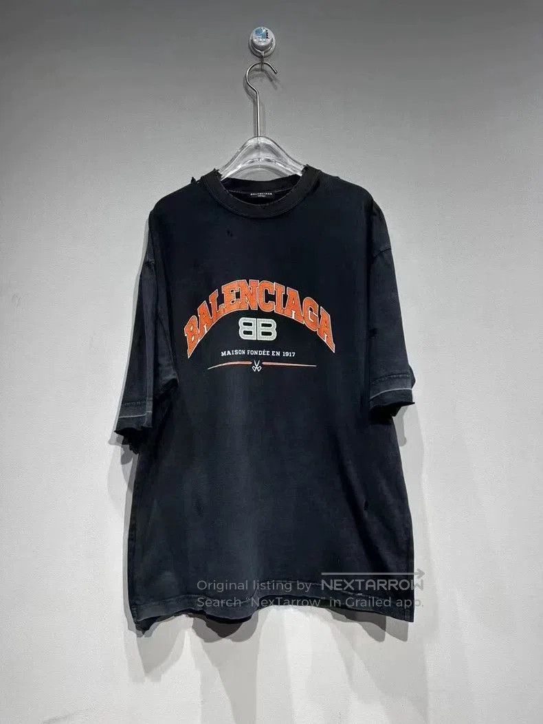 Balenciaga Balenciaga Distressed Double B Short Sleeve Tee. Size US M / EU 48-50 / 2 - 1 Thumbnail