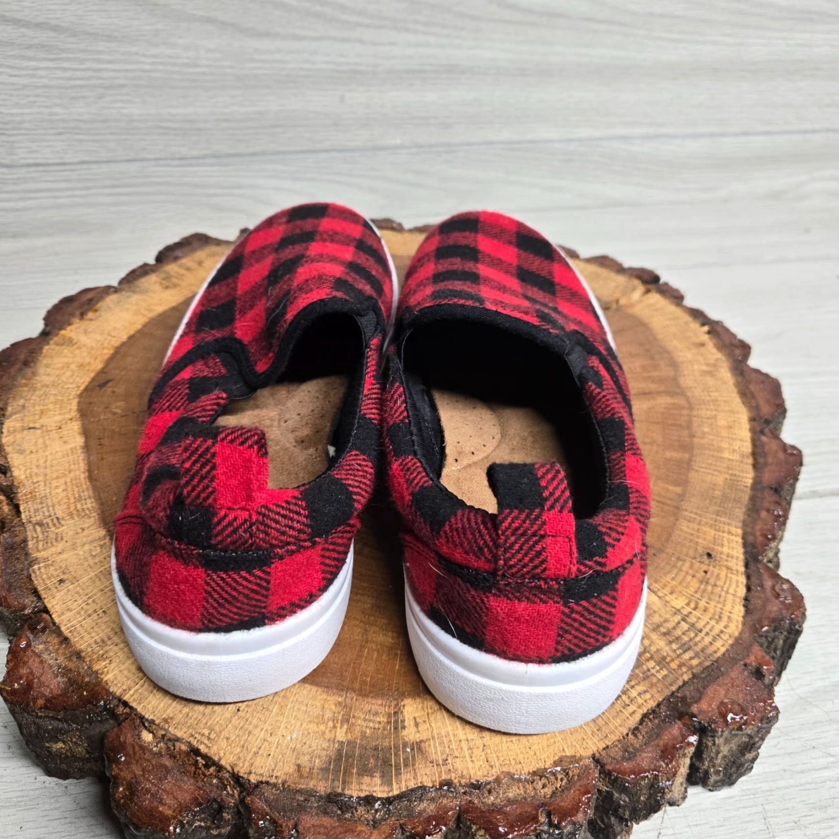 Vintage Maurices Red Plaid Moccasin Slippers Women’s 10M Faux Fur Comfort Size US 10 / IT 40 - 4 Thumbnail