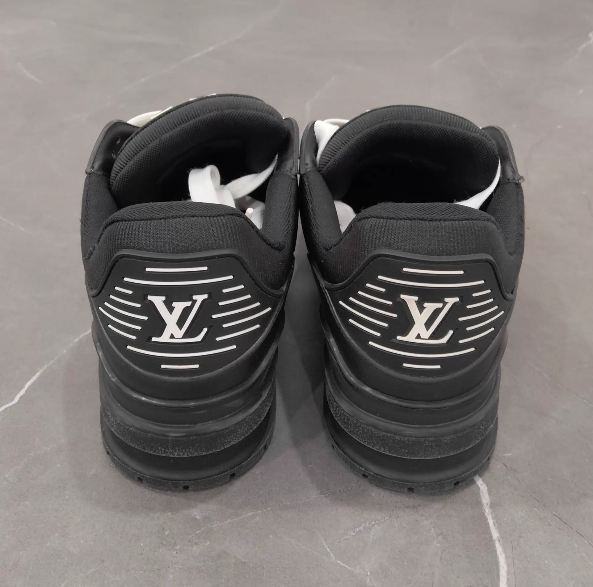 Louis Vuitton LV Trainer Black 41 (95 New) Size US 8 / EU 41 - 5 Thumbnail