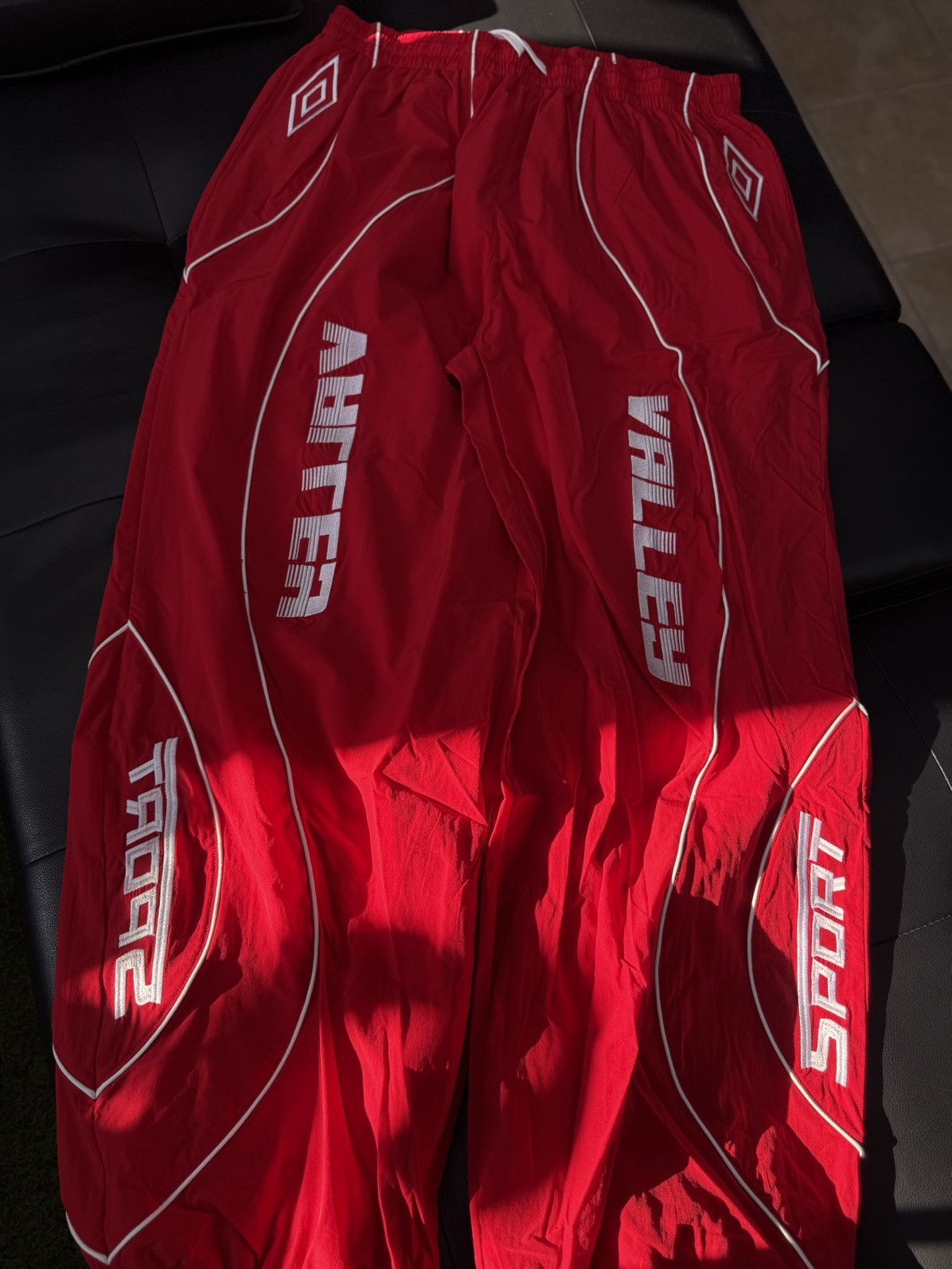 Vale Valley Red Baggy Shorts Brand New Size XL (NEW) Size US 34 / EU 50 - 3 Thumbnail