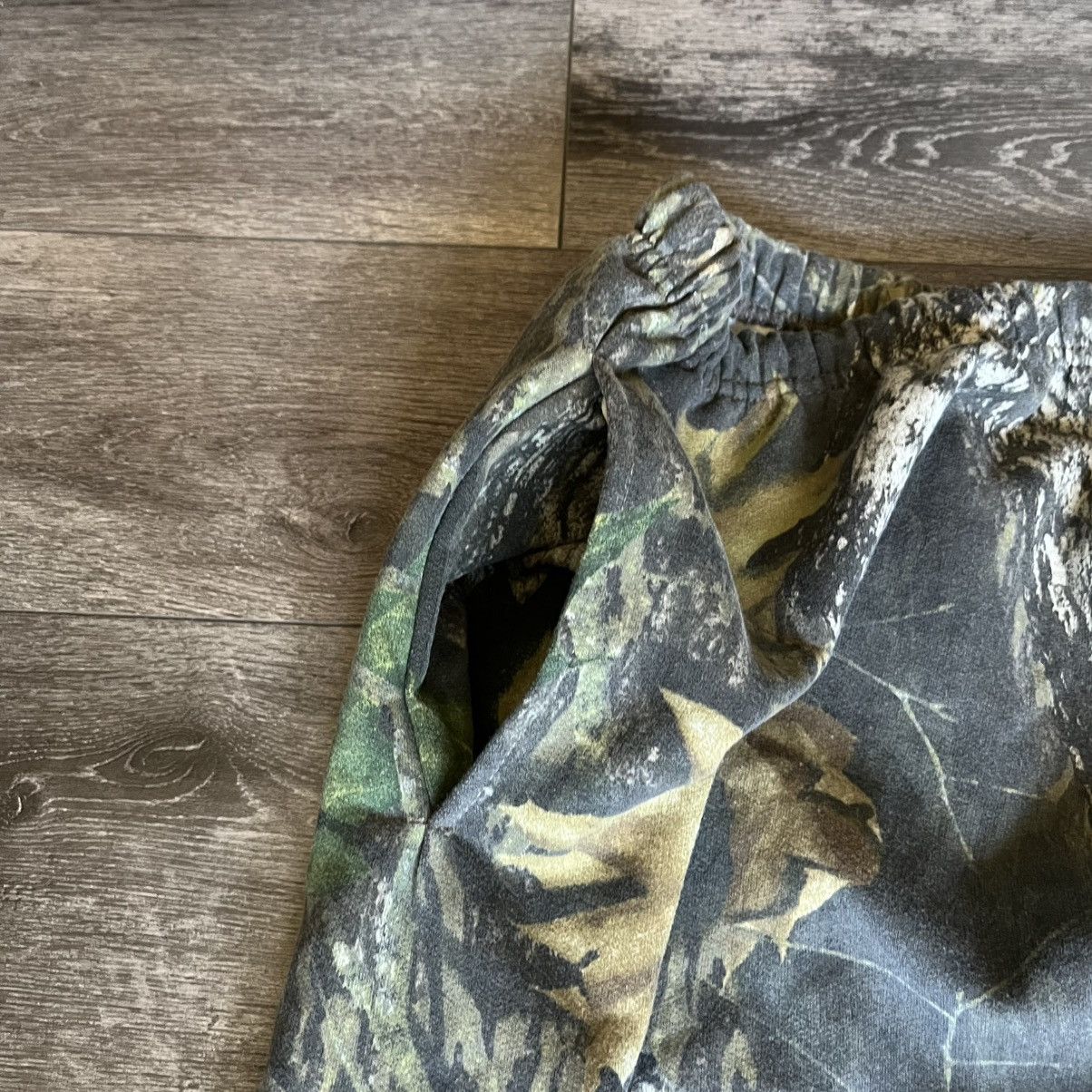 Mossy Oaks Vintage 2000s Mossy Oaks Camo Print Sweatpants Sz XL Jerzees Size US 40 / EU 56 - 7 Thumbnail