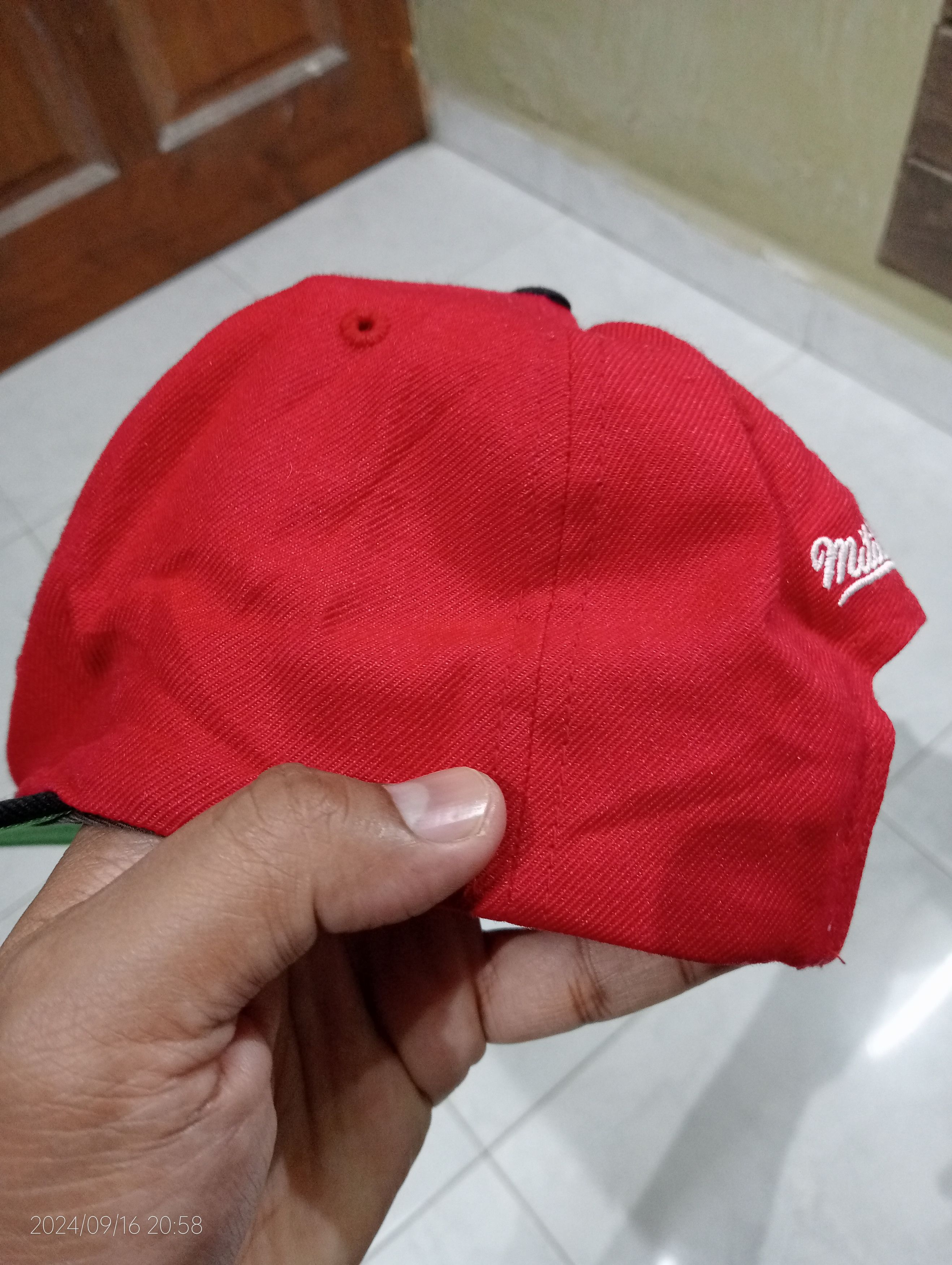 Mitchell & Ness Vintage Mitchell & Ness Chicago Bulls Embroidery Cap Size ONE SIZE - 13 Thumbnail