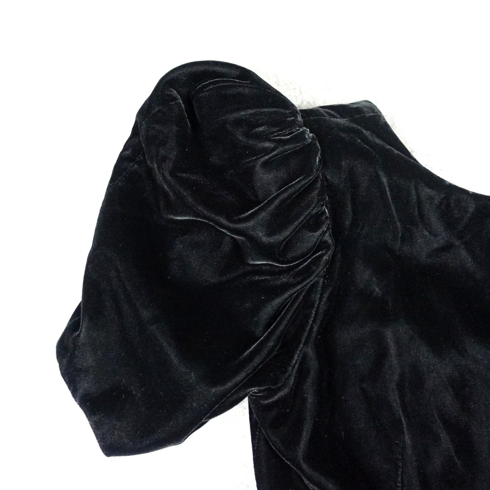 Velvet VINTAGE Black Velvet Dress Puff Sleeve Peplum Rhinestone Bow Midi 80s Womens 6 Dress Black Velvet Puff Sleeve Peplum Rhinestone Bow Midi 80s Womens 6 Size M / US 6-8 / IT 42-44 - 4 Thumbnail