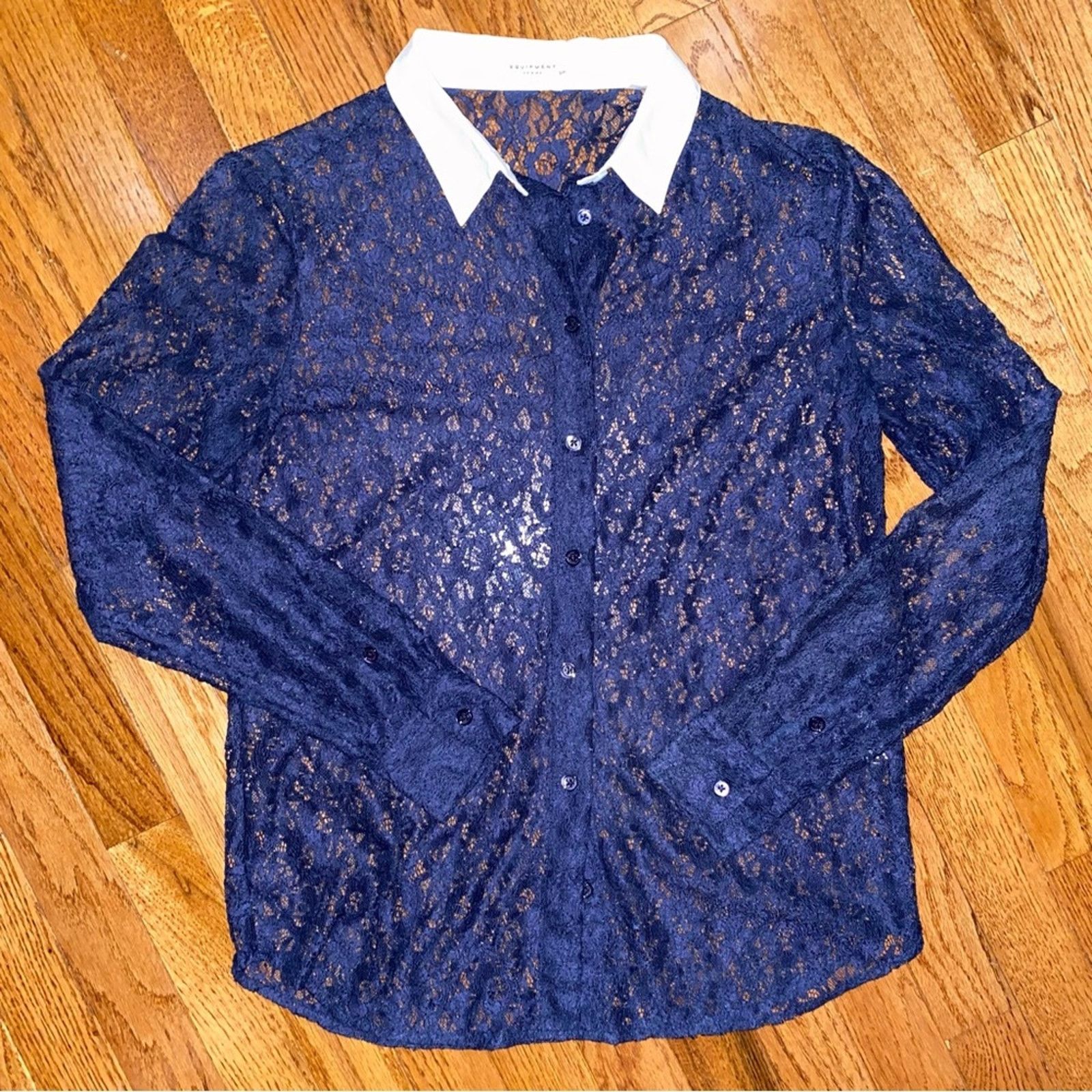 Equipment Equipment Femme $169 Navy Lace Contrast Collar Blouse S Size S / US 4 / IT 40 - 2 Thumbnail