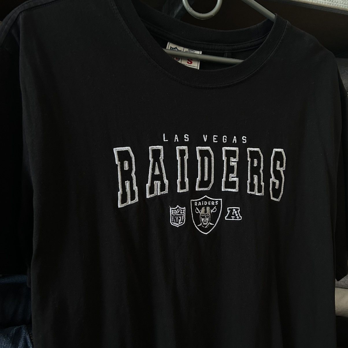 NFL Vintage NFL Raiders big logo Sport streetwear tee Size US S / EU 44-46 / 1 - 2 Thumbnail