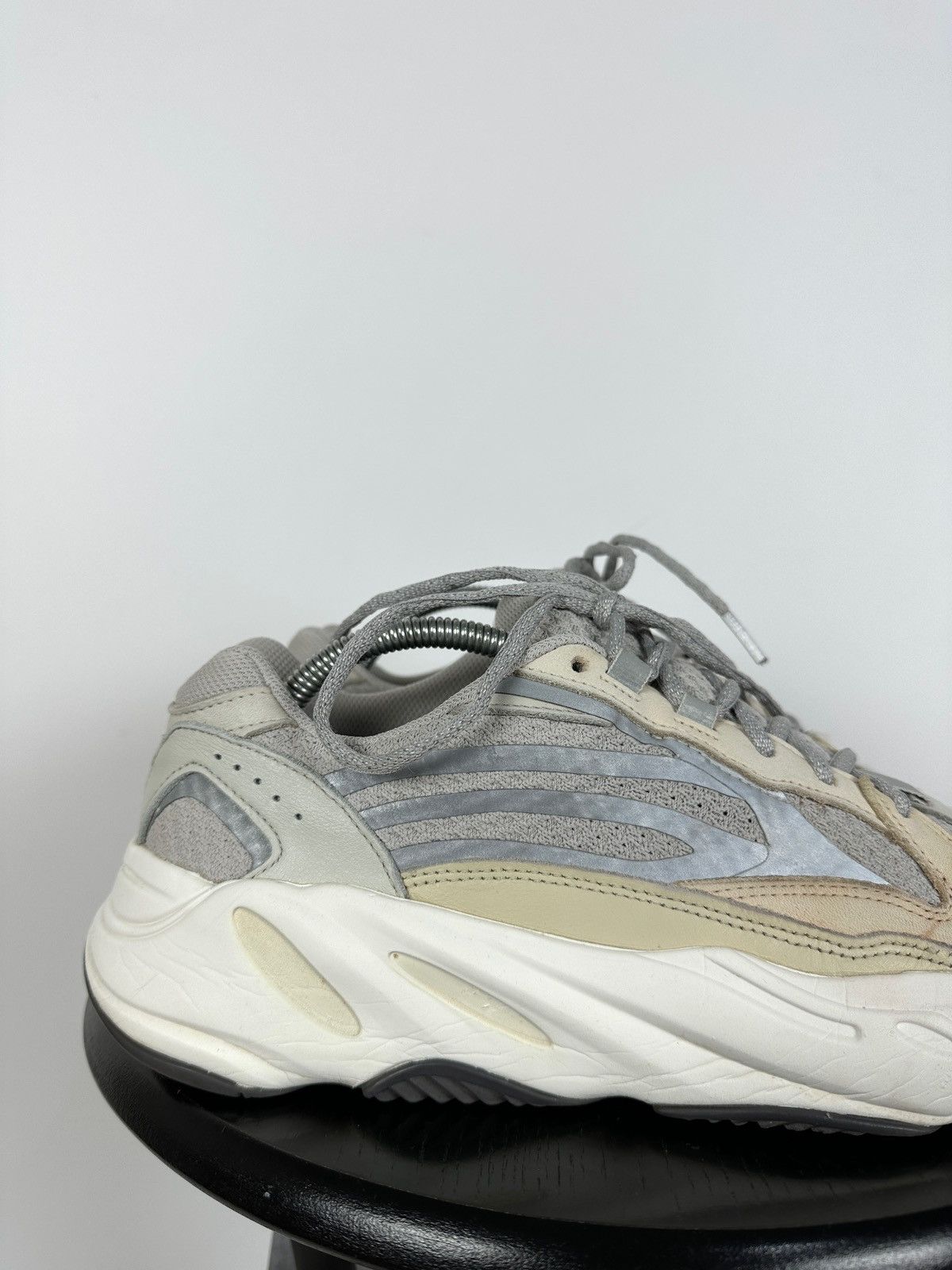 Adidas Adidas Yeezy Boost 700 V2 Cream Sneakers Size US 9.5 / EU 42-43 - 16 Thumbnail