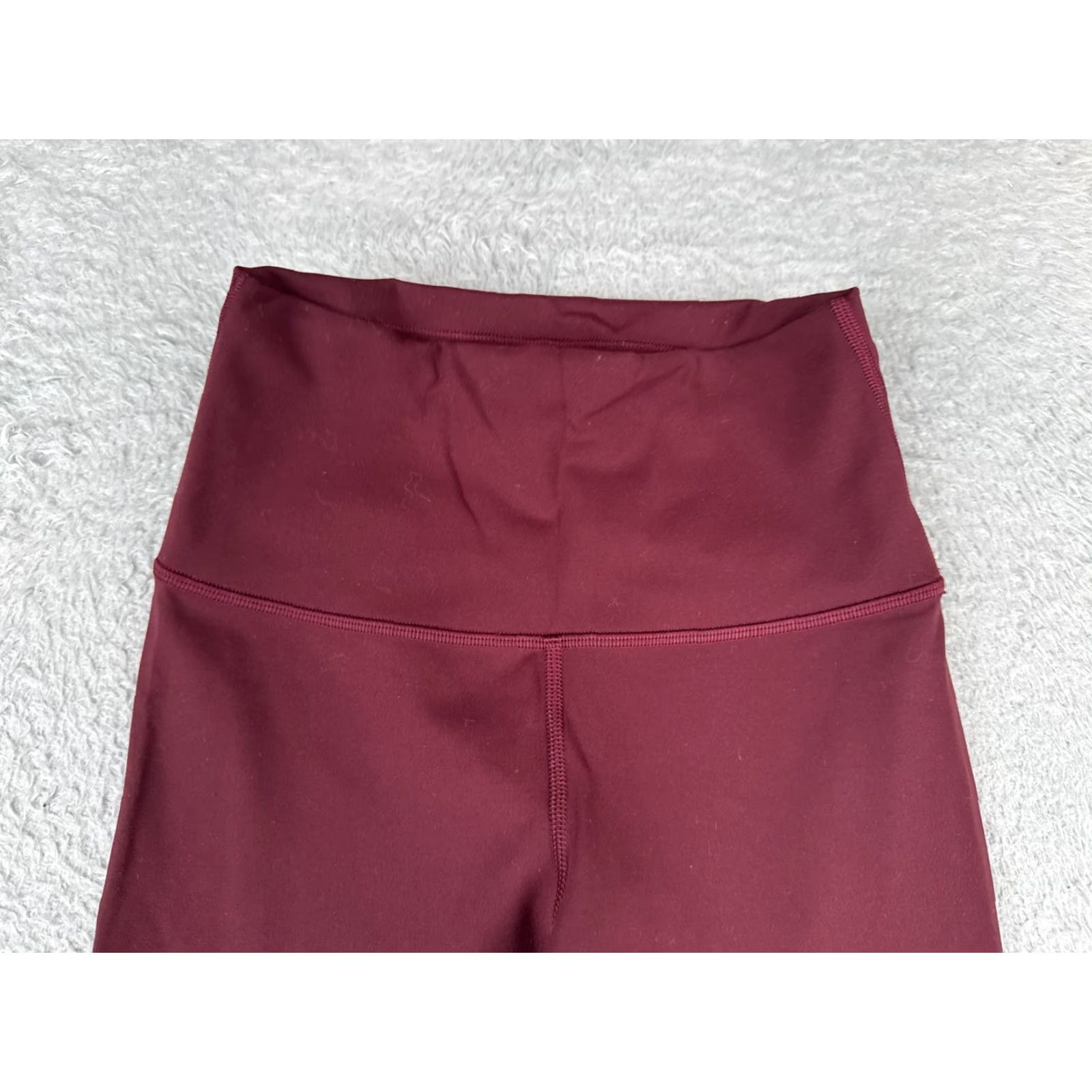 Lululemon VINTAGE Lululemon Leggings Womens 4 Activewear Skinny Yoga 25" Red Athleisure Size 27" / US 4 / IT 40 - 4 Thumbnail