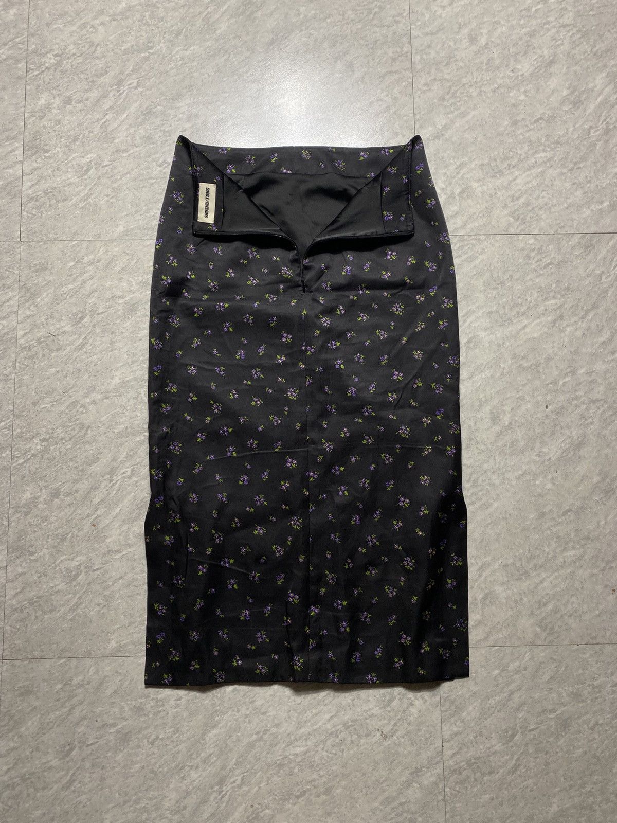 Shushu/Tong SHUSHU/TONG FALL WINTER 22 GOTHIC PENCIL SKIRT Size 28" / US 6 / IT 42 - 12 Thumbnail
