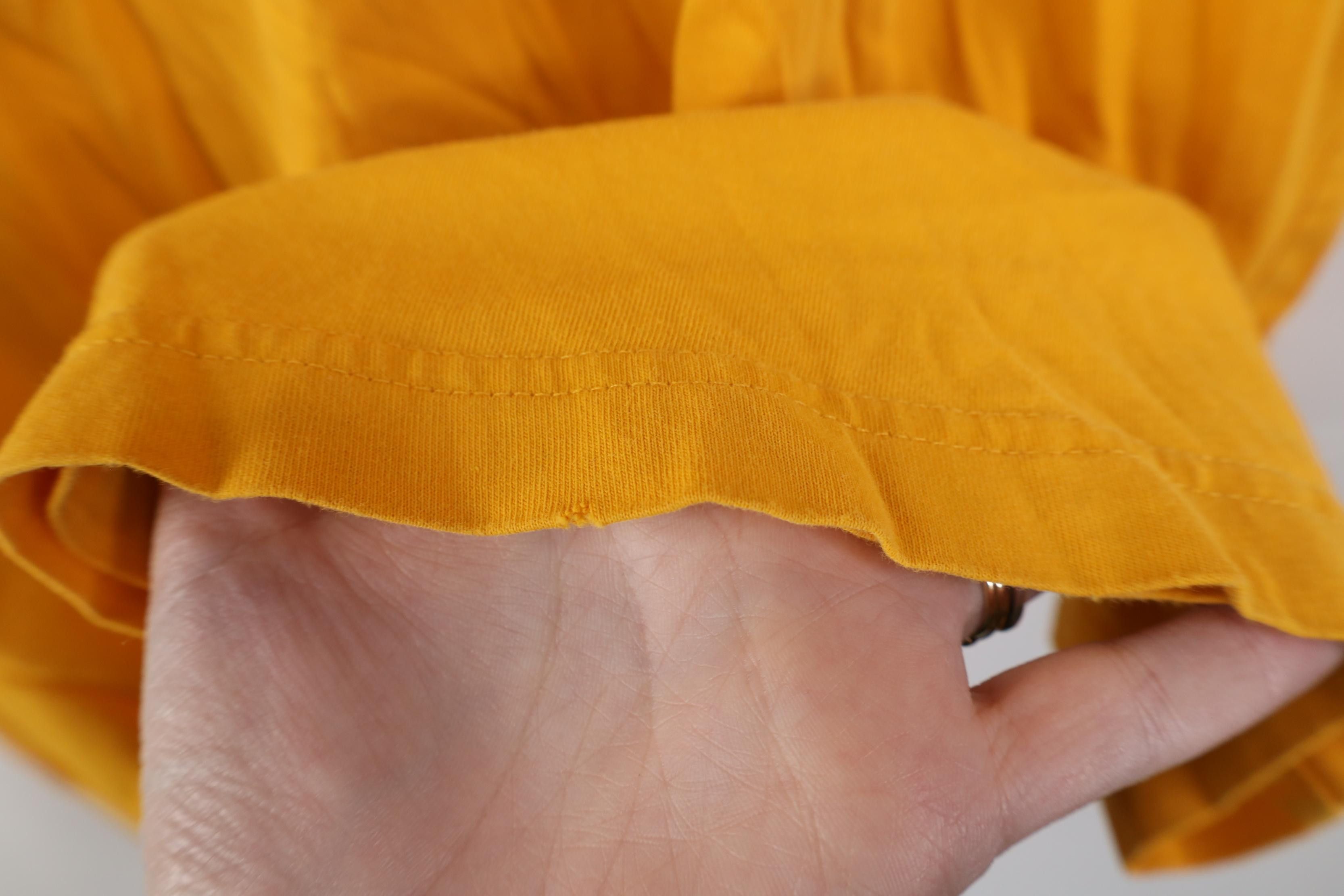 Lands' End Vintage Y2K Lands End Blank Short Sleeve T-Shirt Yellow Size US L / EU 52-54 / 3 - 12 Thumbnail