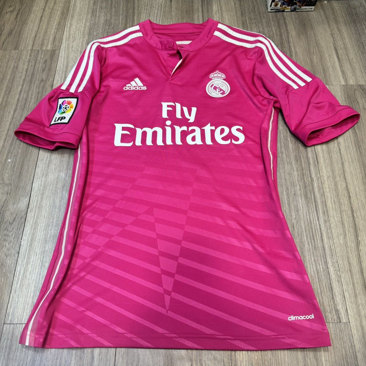 Other Real Madrid 14/15 away shirt #8 Kroos Size US S / EU 44-46 / 1 - 1 Thumbnail
