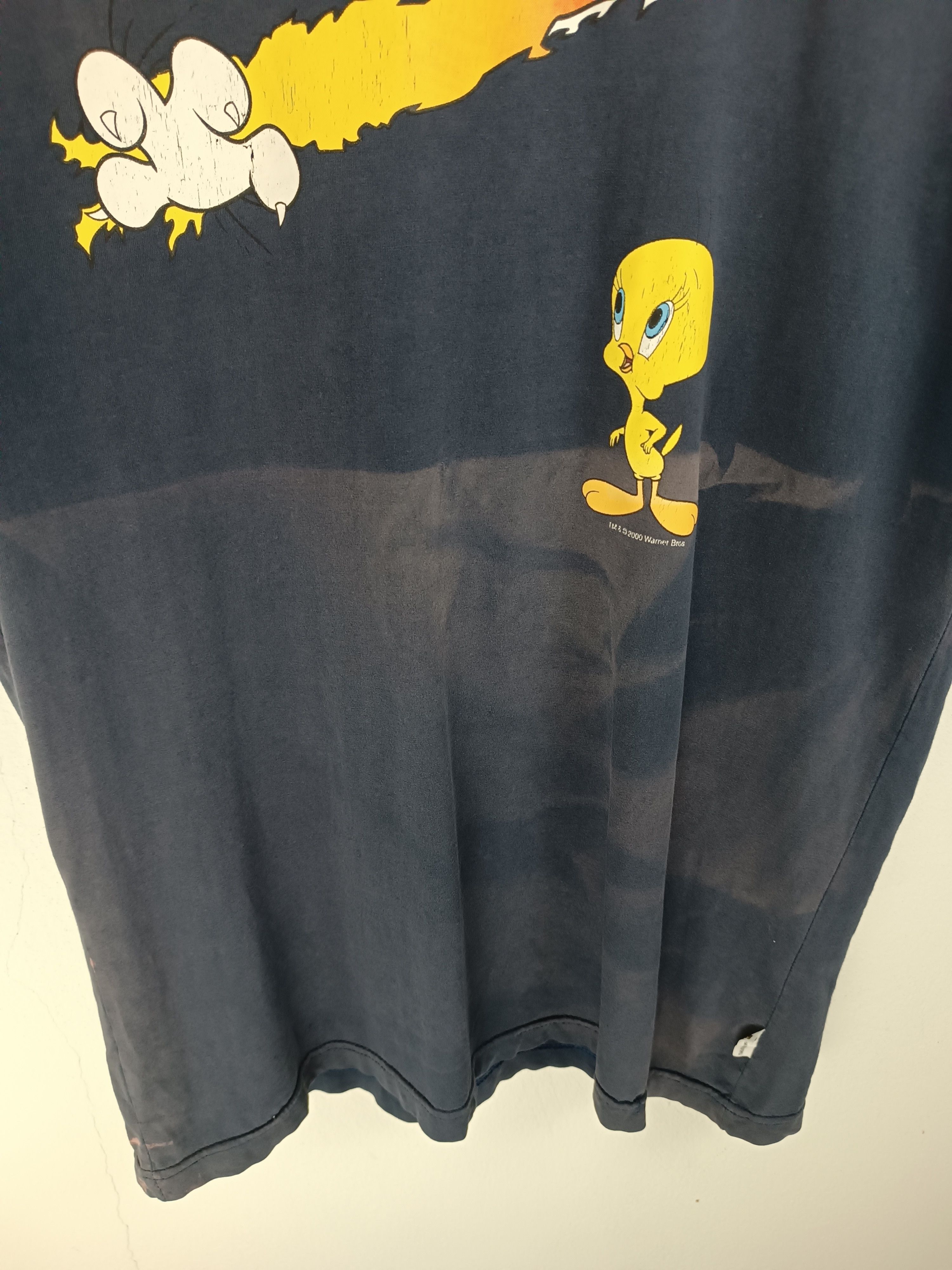 Vintage THRASHED FADED VINTAGE 2000s TWEETY & SYLVESTER LOONEY Y2K Size US M / EU 48-50 / 2 - 6 Thumbnail