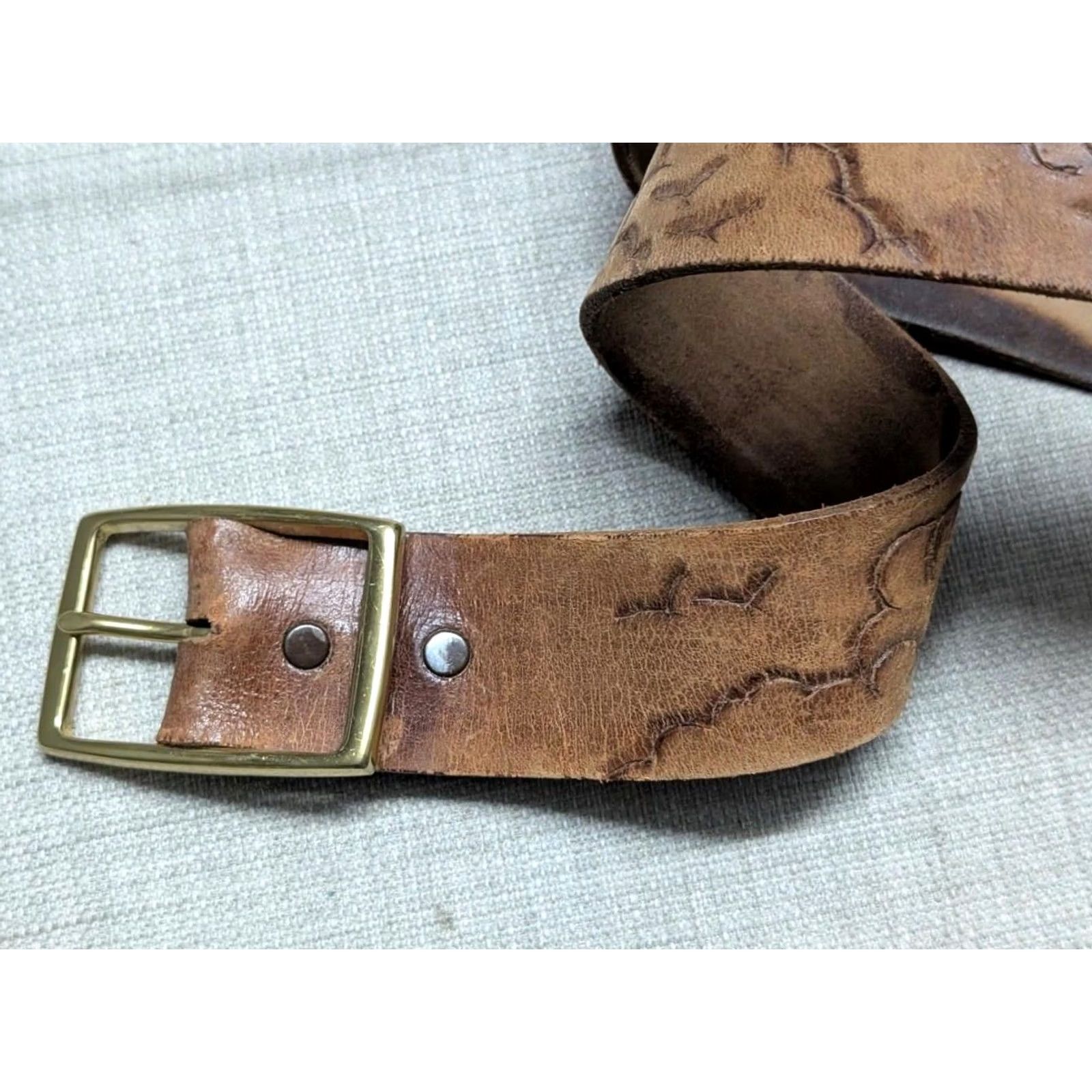 Vintage VINTAGE handcrafted western belt belt 36 brown leather cowhide Mens 36 belt Western Buckle 1970s Birds Clouds Sky Size 36 - 5 Thumbnail