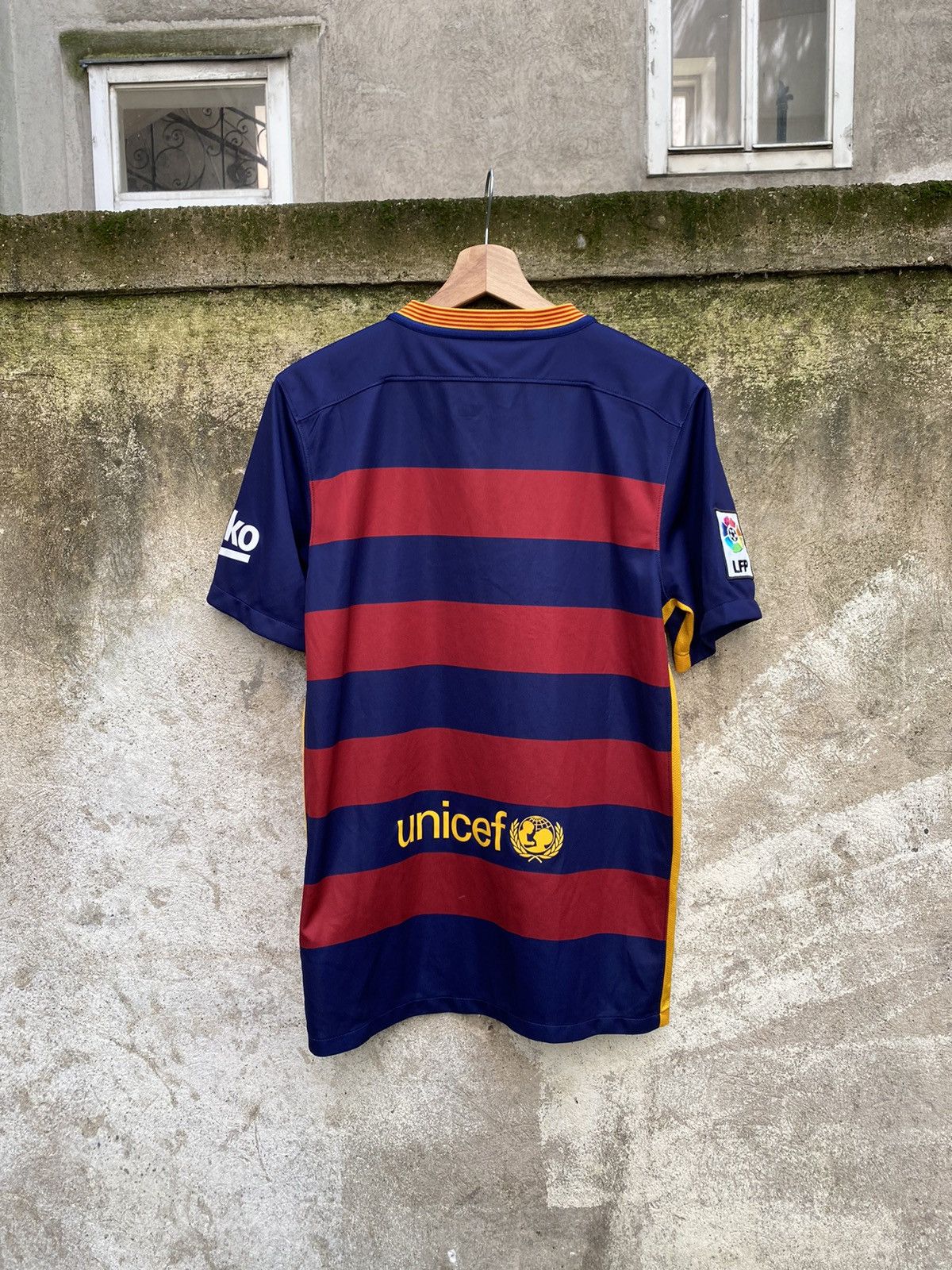 Nike Nike Barcelona Soccer Jersey Size US S / EU 44-46 / 1 - 9 Thumbnail