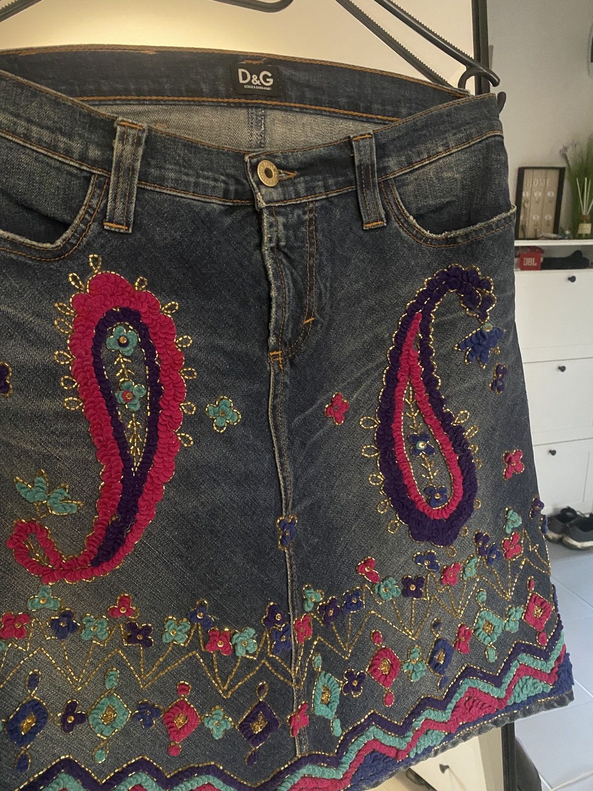Dolce & Gabbana Dolce&gabbana Luxury rare denim skirt with flowers Size 27" / US 4 / IT 40 - 7 Thumbnail