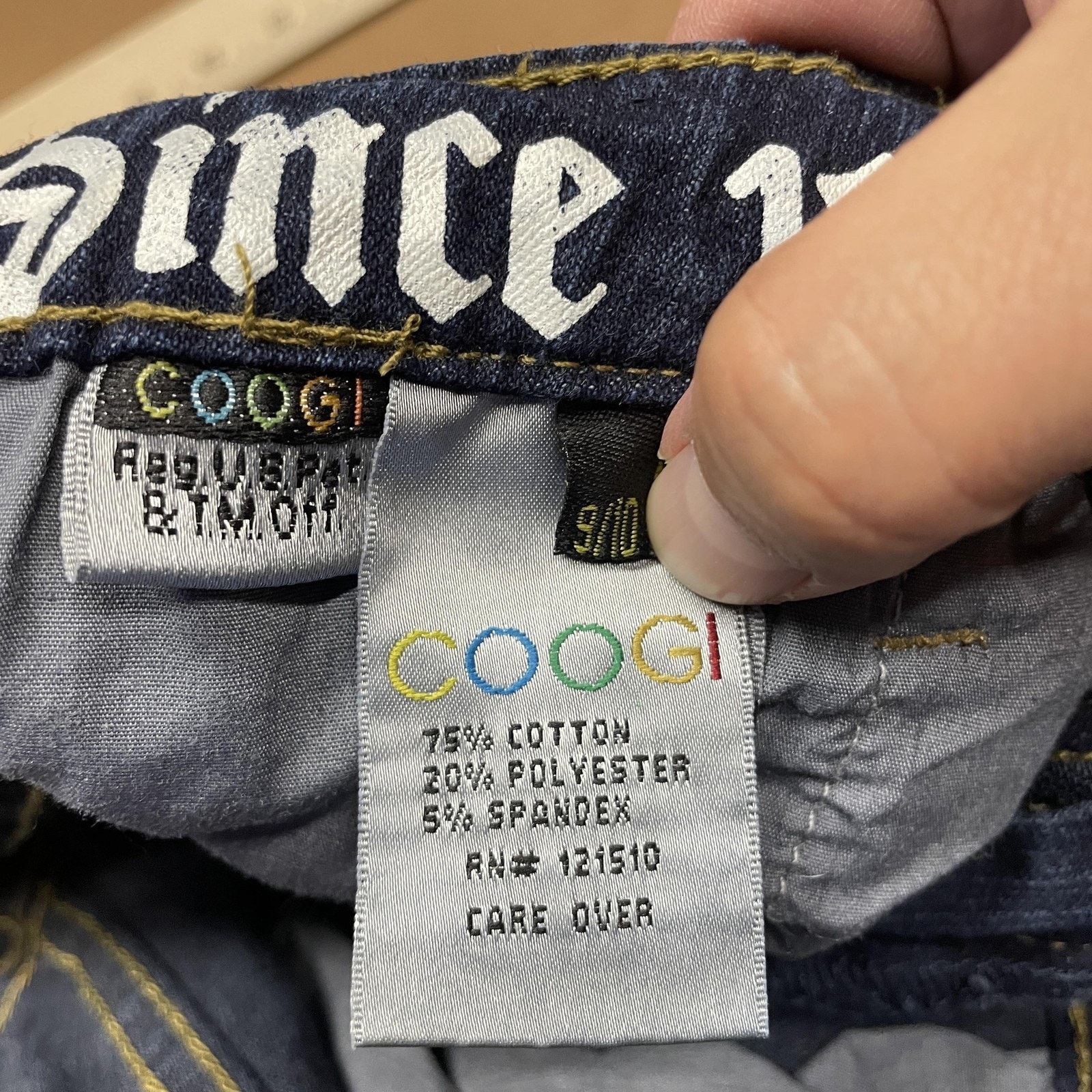 Coogi Coogi Jeans Womens 9/10 Dark Wash Embroidered Butterfly Size 30" / US 8 / IT 44 - 13 Thumbnail
