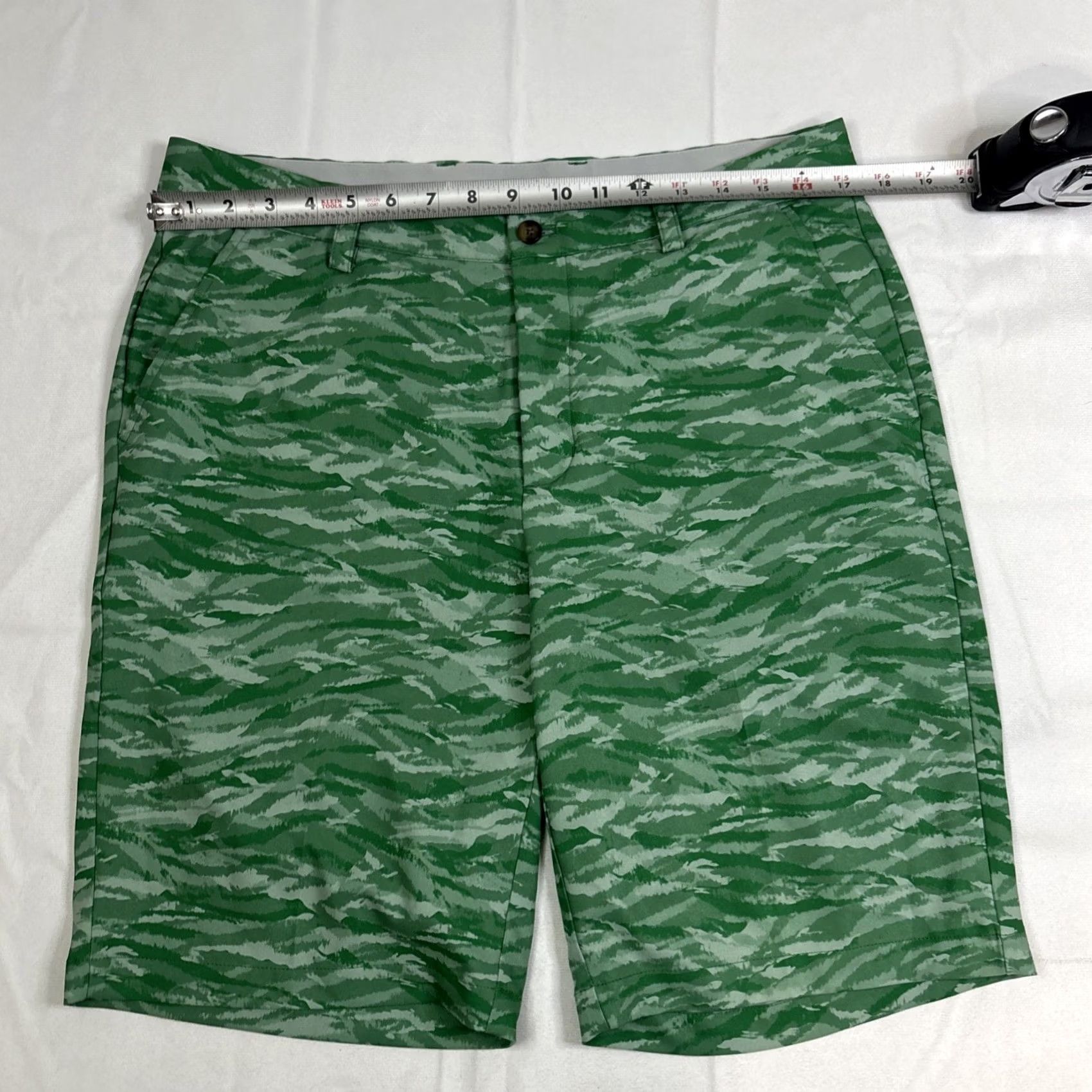 Vintage Greg Norman ML75 Microlux Golf Shorts Mens 34 Green Camouflage Stretch Wicking Size US 34 / EU 50 - 4 Thumbnail