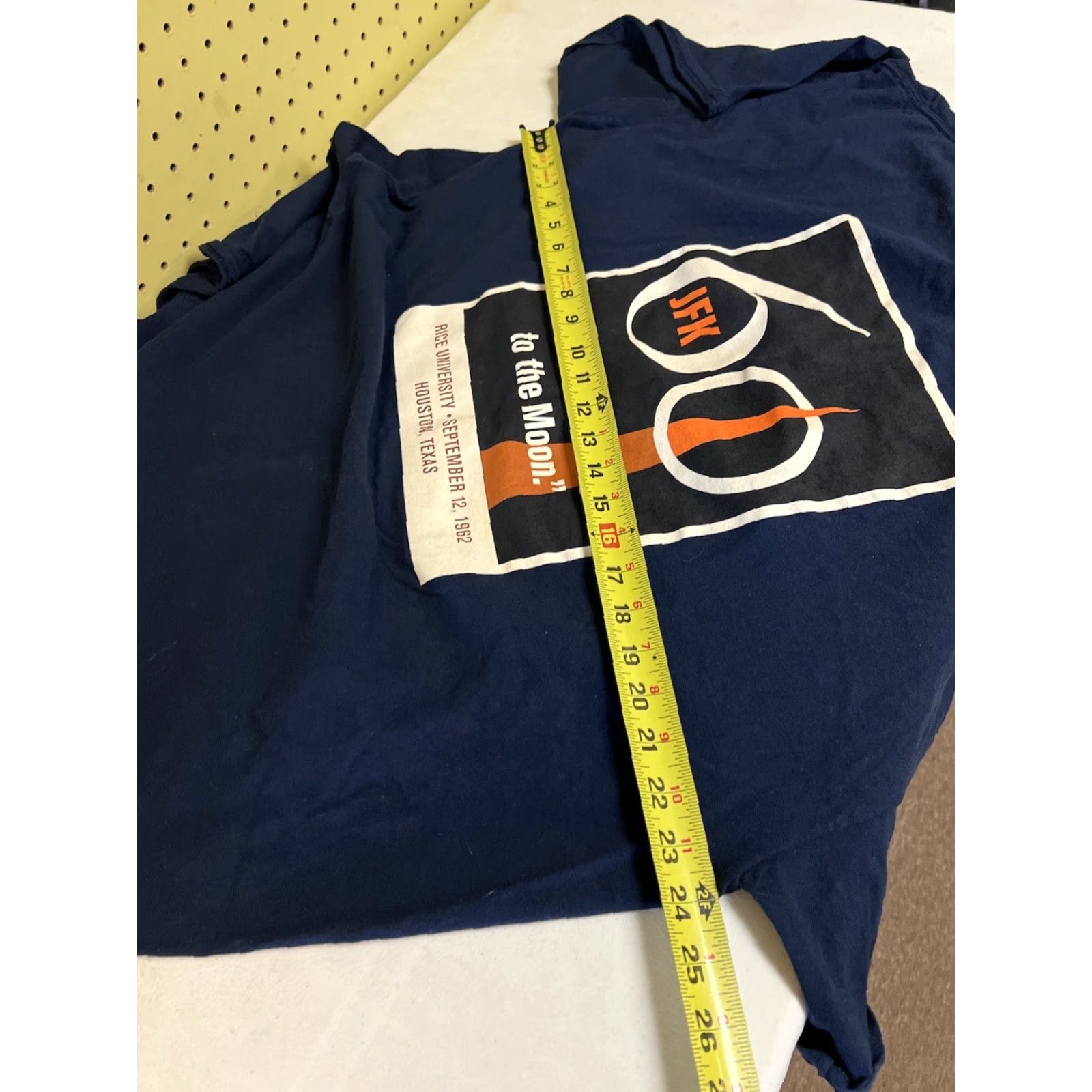 Gildan Mens 2XL Gildan T-Shirt Short Sleeve Crew Neck Moon Theme Blue 60th Anniversary JFK Rice University Speach (Speech) Mens Size US XXL / EU 58 / 5 - 5 Thumbnail