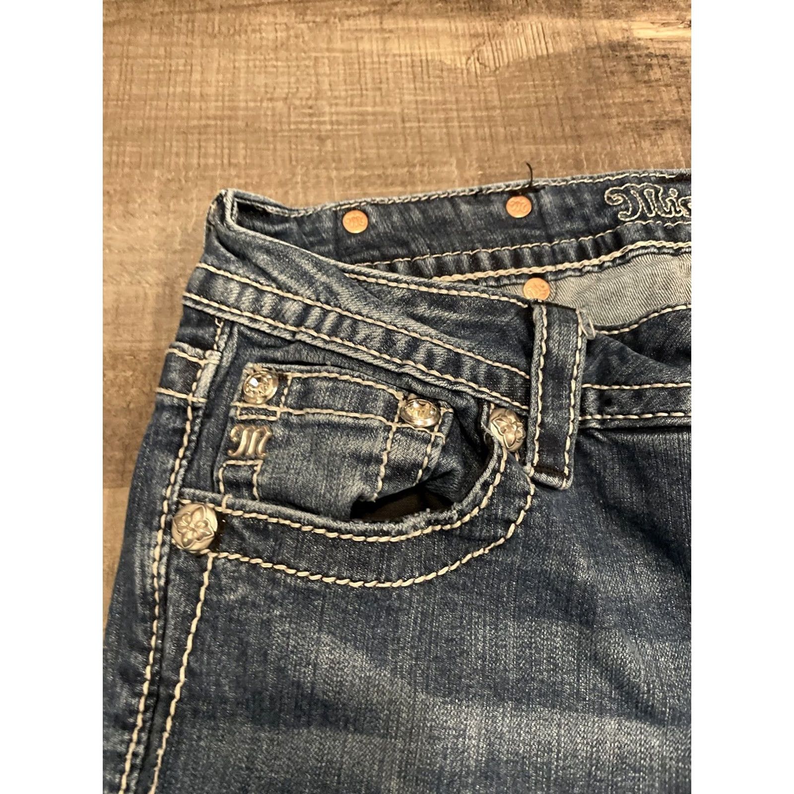 Miss Me VINTAGE Miss Me Mid Rise Easy Boot Jeans Womens 28x29 Blue Denim 5-Pocket Logo Rhinestone Embroidered Pocket Design Boots Cut Size 28" / US 6 / IT 42 - 7 Thumbnail