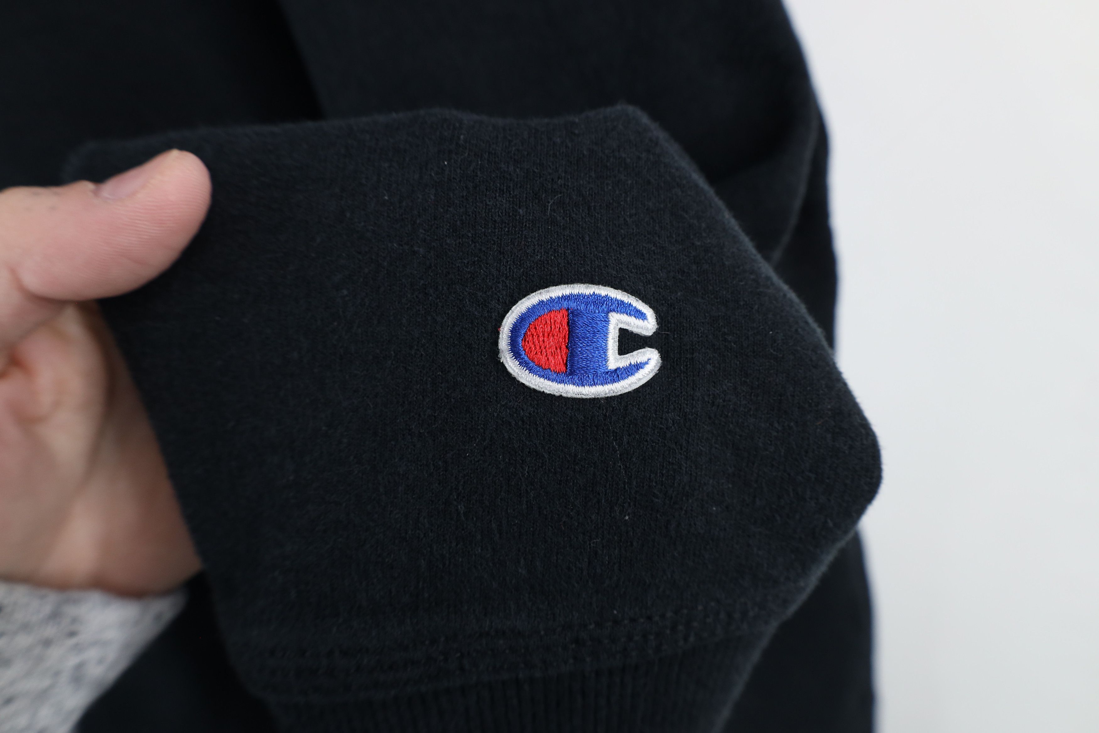 Champion × Vintage Vintage Y2K Champion Classic Logo Crewneck Sweatshirt Black Size US XL / EU 56 / 4 - 4 Thumbnail