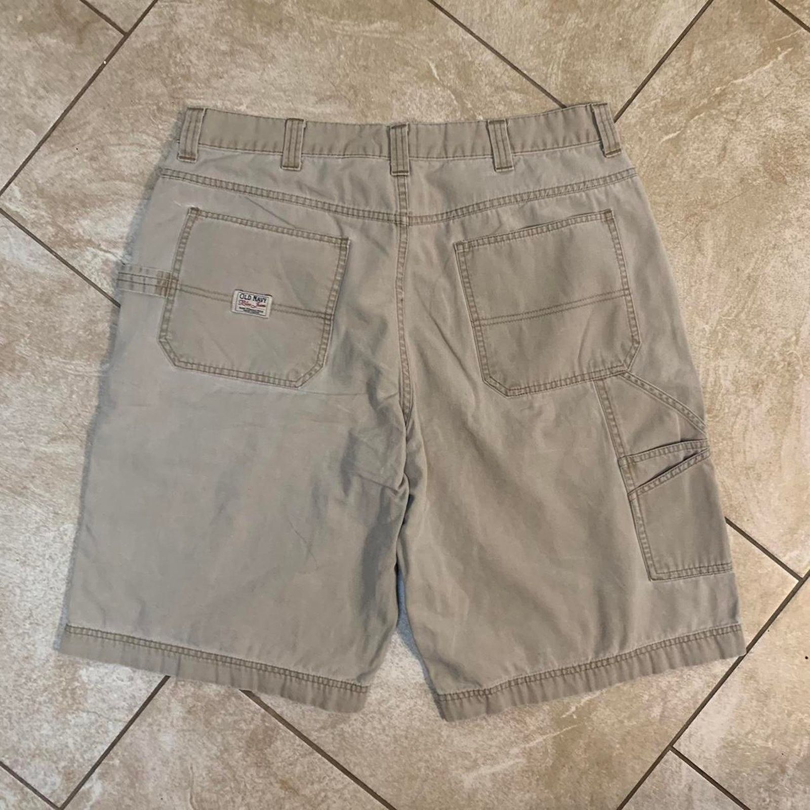 Old Navy Old Navy Carpenter Baggy Jorts Size US 36 / EU 52 - 1 Thumbnail