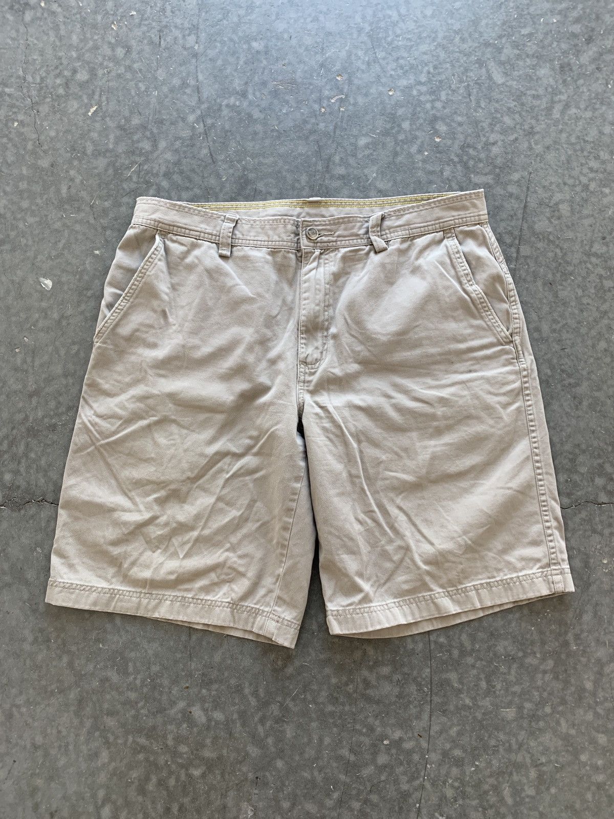 The North Face × Vintage Essential Vintage Y2K North Face Shorts Size US 36 / EU 52 - 3 Thumbnail