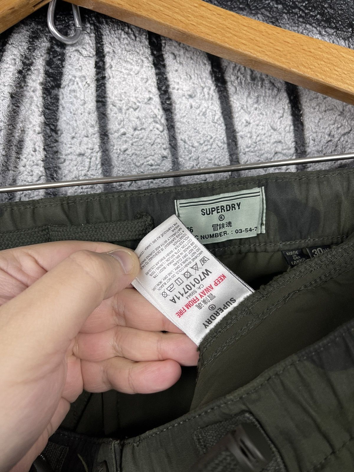 Superdry Y2K SuperDry Grip Camo Parachute Cargo Pants Women’s Size S/M Size 30" / US 8 / IT 44 - 9 Thumbnail