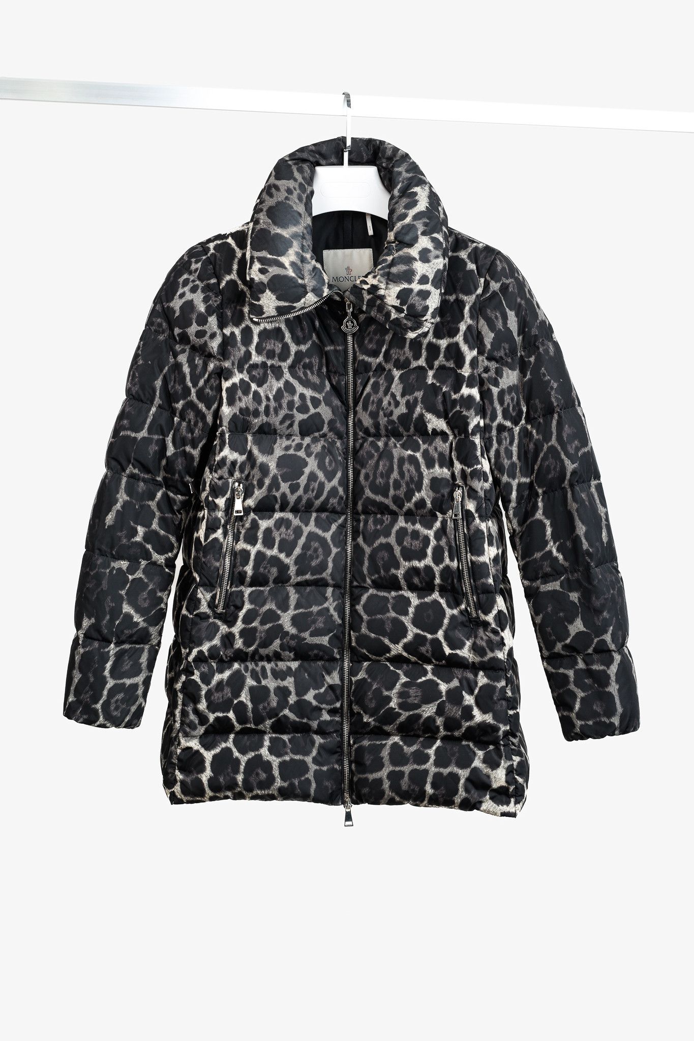 Moncler Moncler Torcelle Black Leopard Puffer Coat Size S / US 4 / IT 40 - 1 Thumbnail