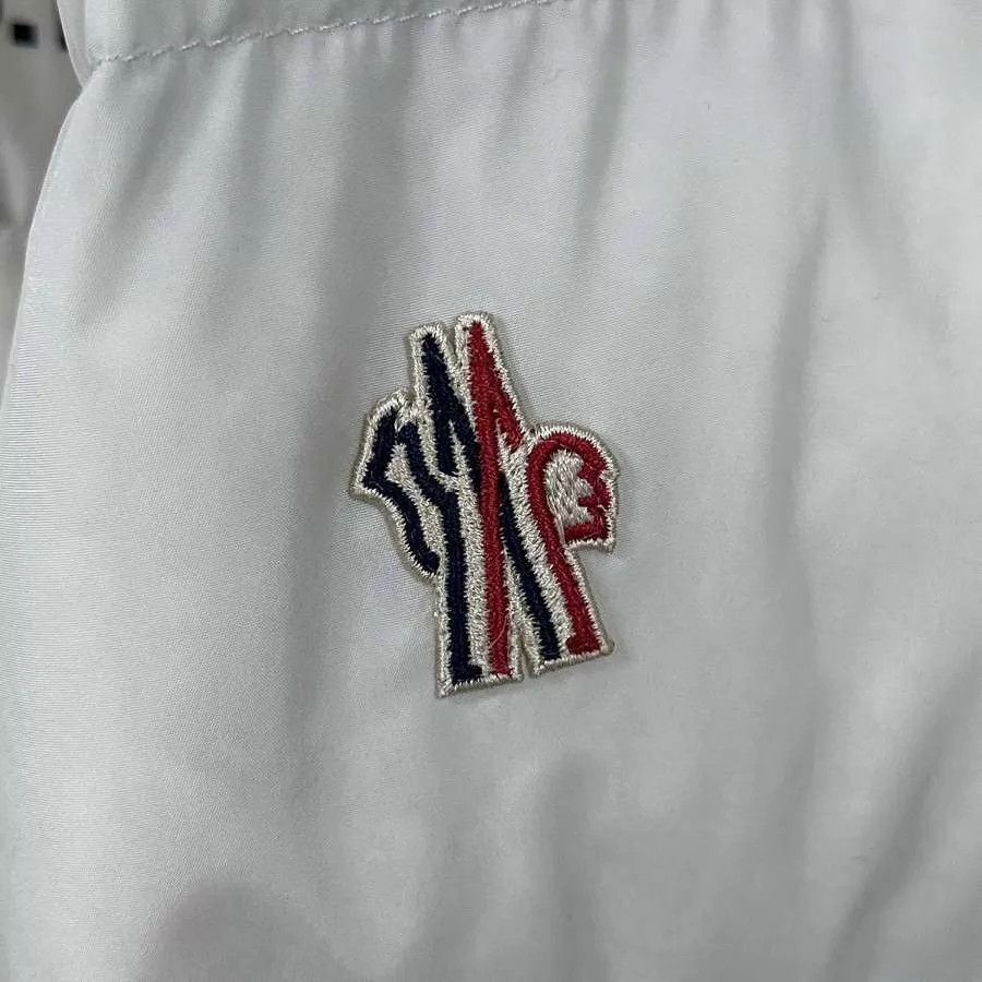 Moncler Moncler Isorno White Short Down Jacket 4 Size S / US 4 / IT 40 - 6 Thumbnail