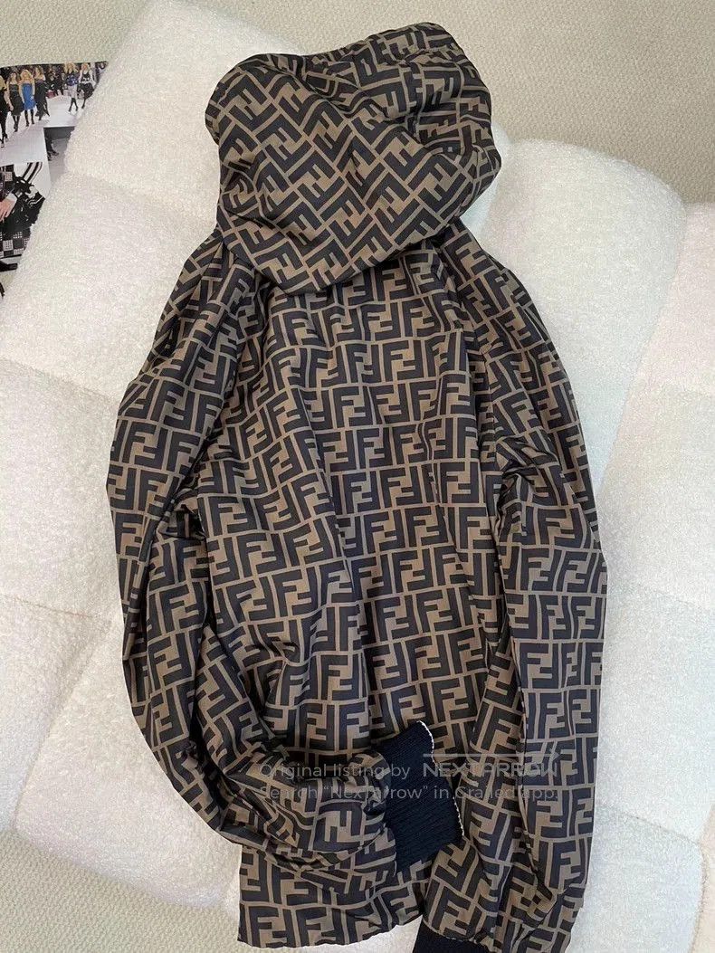 Fendi Fendi Reversible. Size US M / EU 48-50 / 2 - 2 Thumbnail