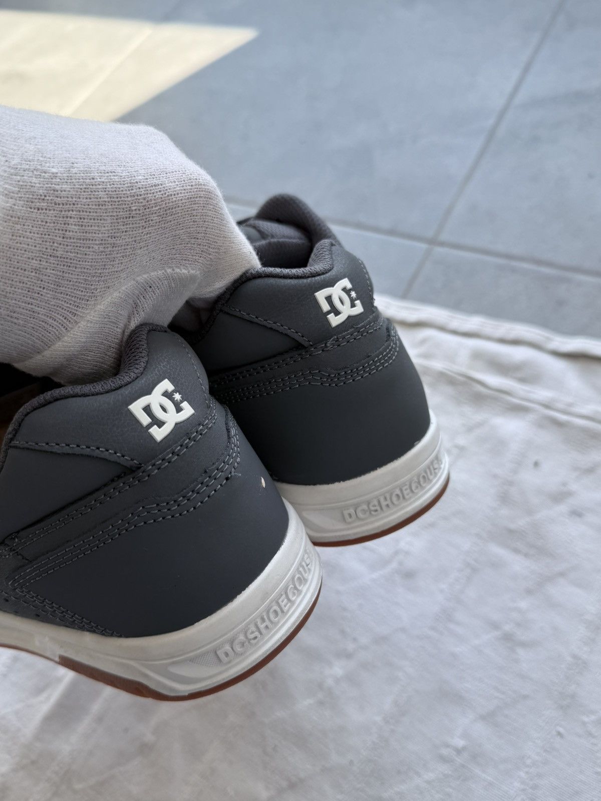 DC Y2K Dc Shoes DC Stag Chunky Sneakers Size US 8 / EU 41 - 8 Thumbnail
