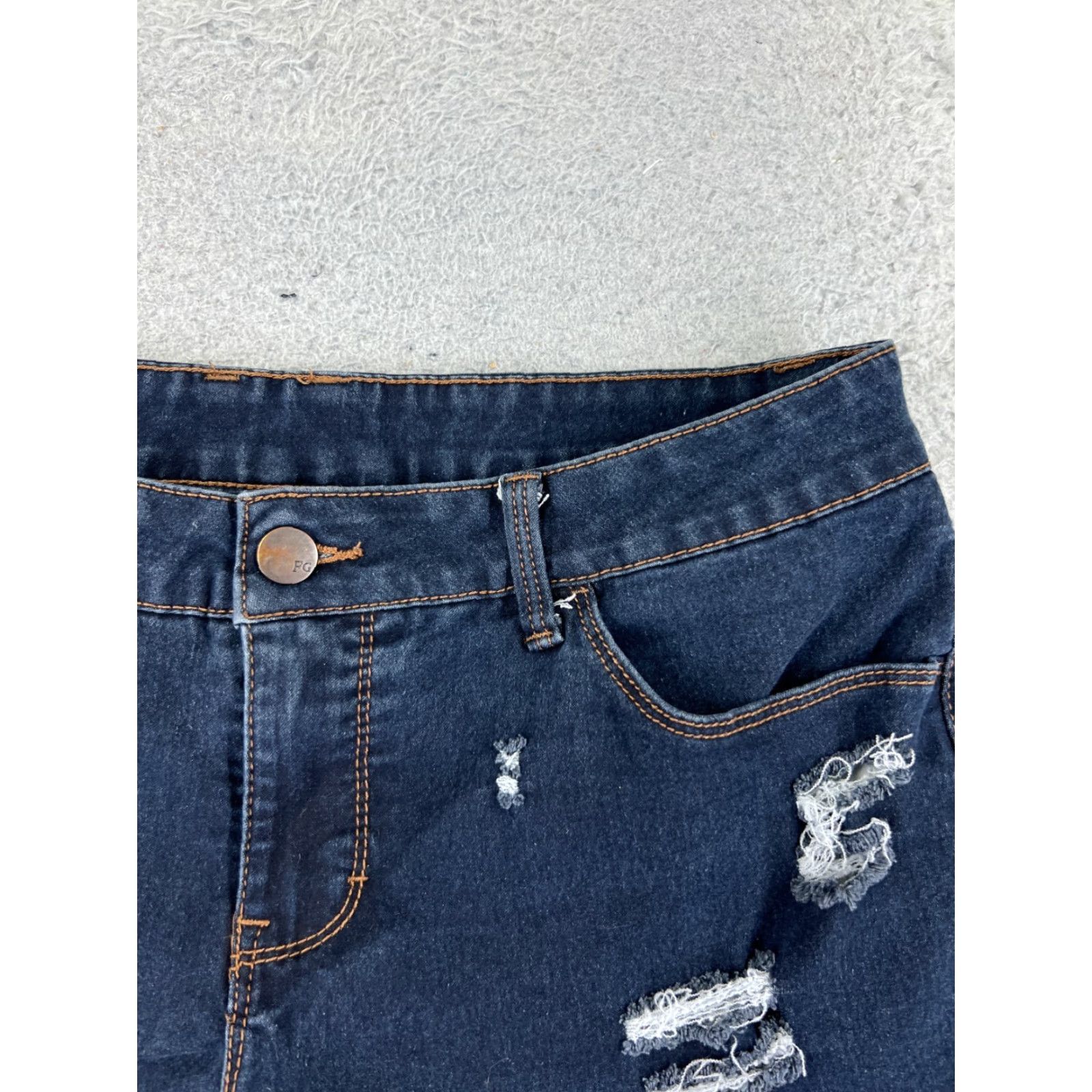 Denime FABRIZIO GIANNI Shorts Womens 31 Blue Denim Distressed Cut-Off Mid 31x5 Jeans 5 in Inseam Vintage No Casual Cotton Blend Zip Pockets Size 24" / US 00 / IT 34 - 5 Thumbnail